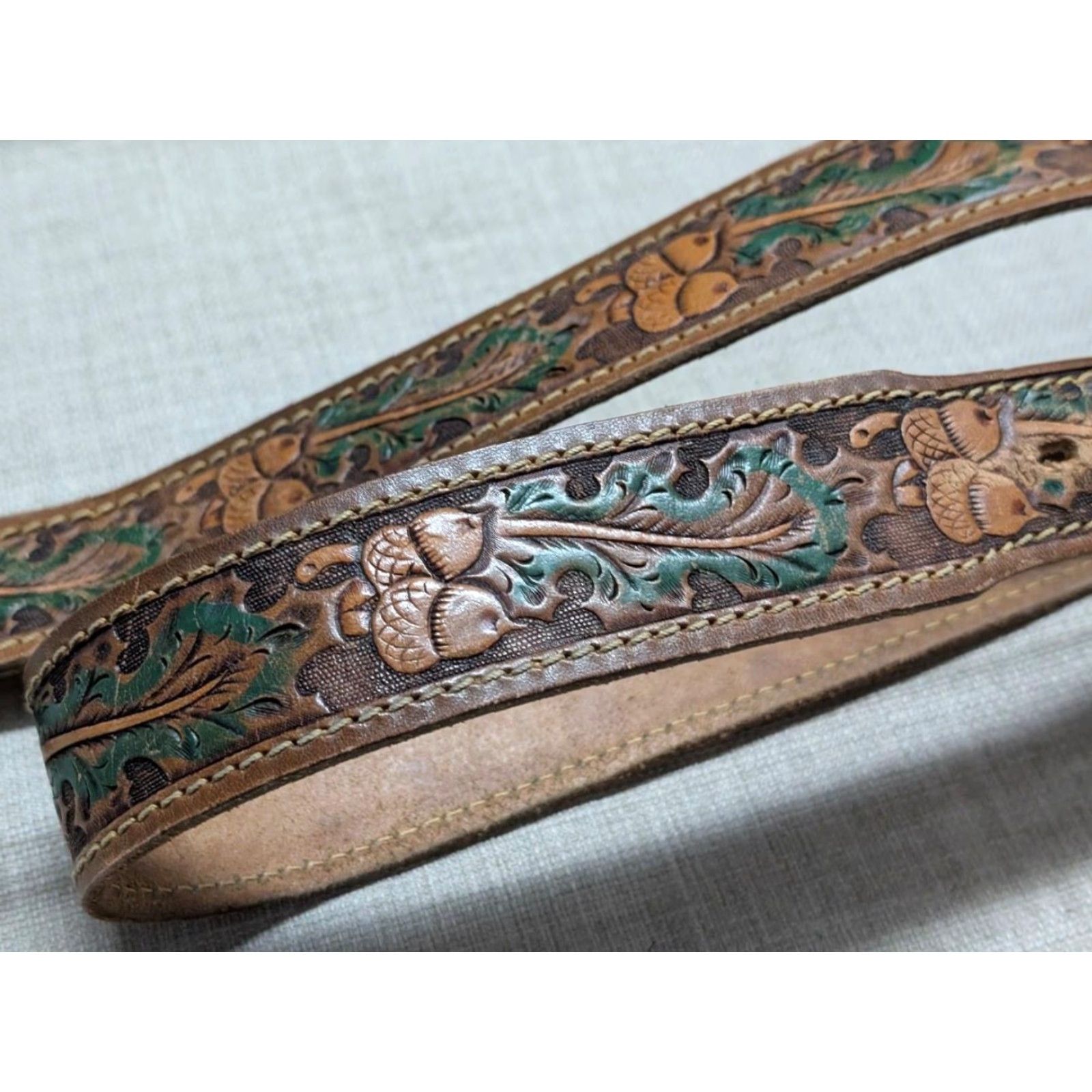 Vintage VINTAGE western belt tooled hand crafted 38 brown cowhide leather ACORNS buckle tapered belt Mens Size 38 - 2 Thumbnail