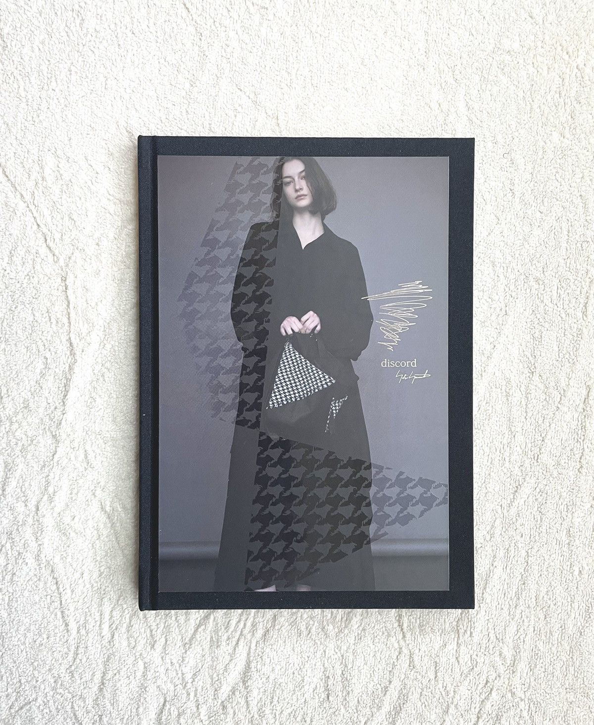Yohji Yamamoto Yohji Yamamoto discord autumn/winter 2024 lookbook catalog Size ONE SIZE - 1 Thumbnail