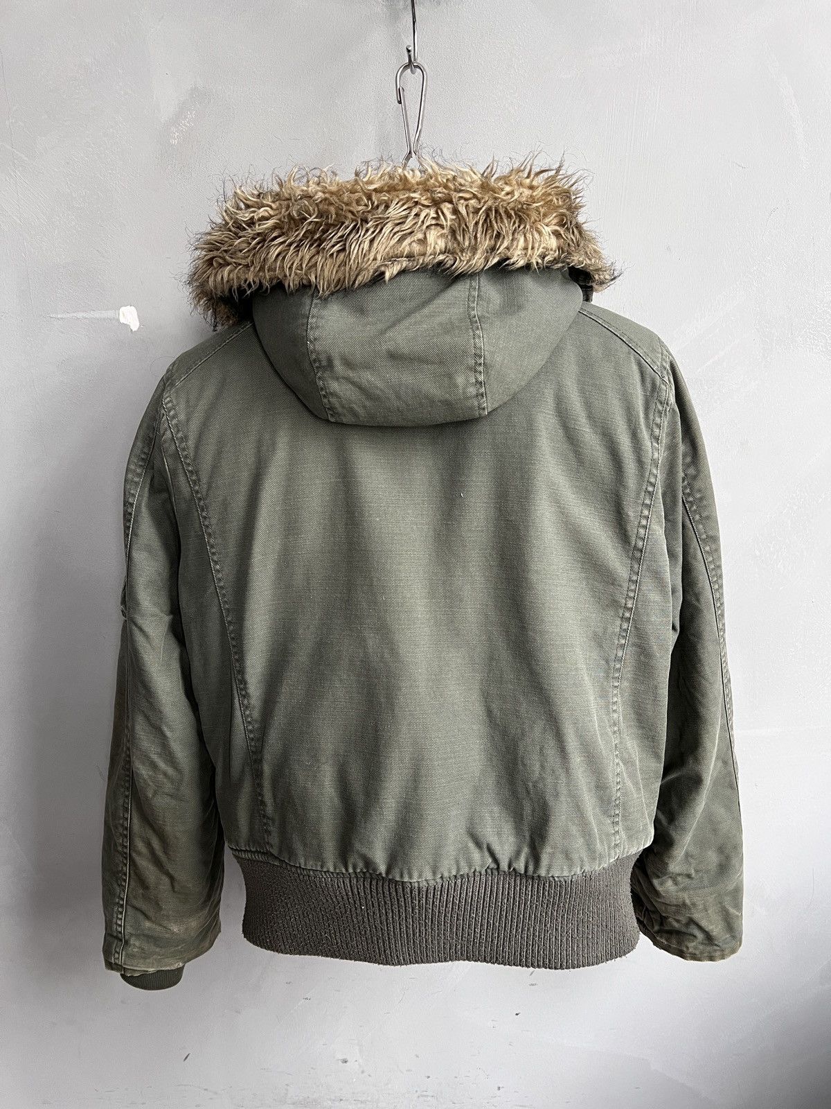 Hysteric Glamour Vintage 2000’s bomber fur hood cropped jacket junya watanabe Size US M / EU 48-50 / 2 - 7 Thumbnail