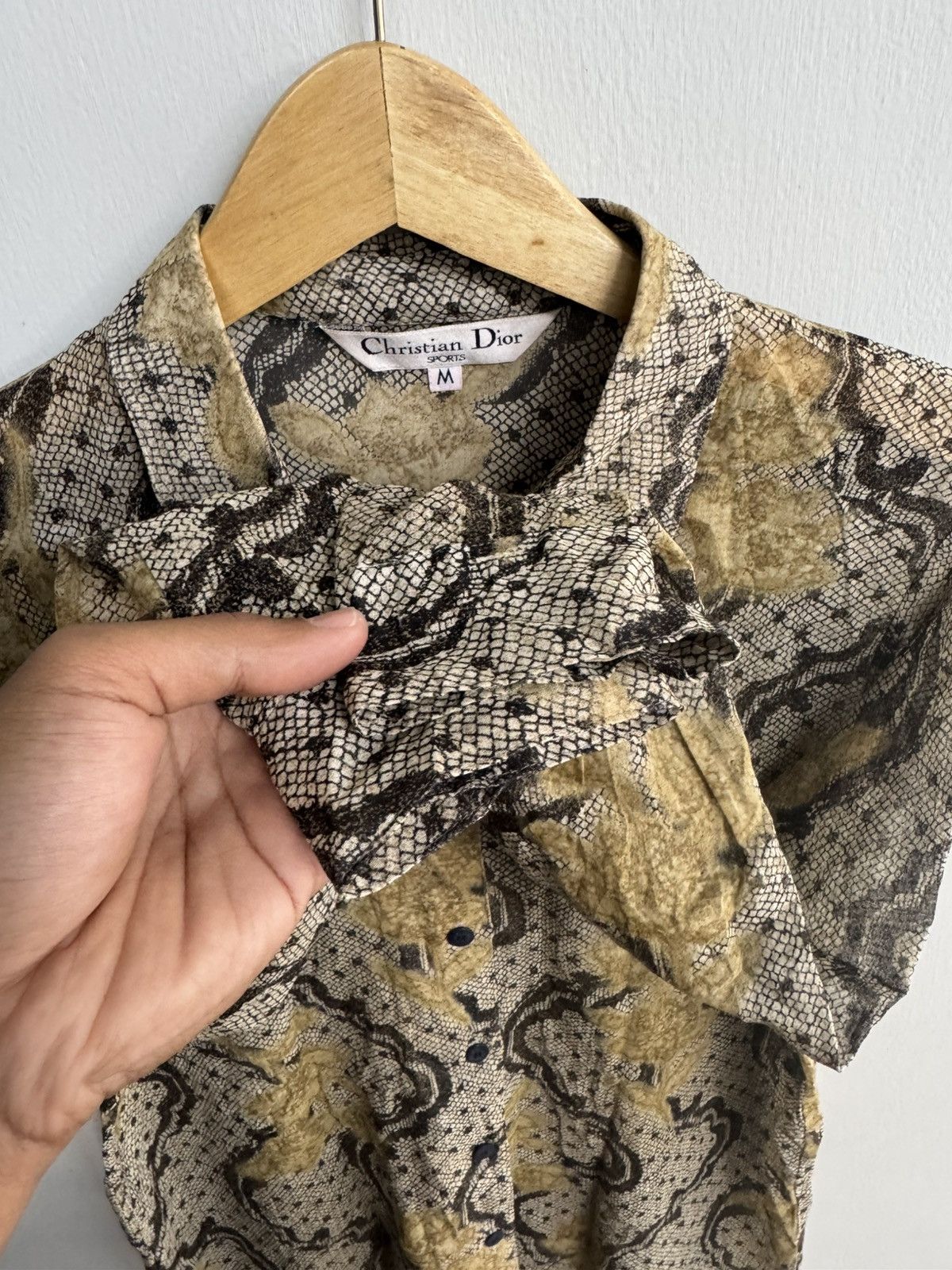 Christian Dior Monsieur CHRISTIAN DIOR FLORALS FLOWER MOTIF BUTTON LONG SHIRT Size US M / EU 48-50 / 2 - 3 Thumbnail