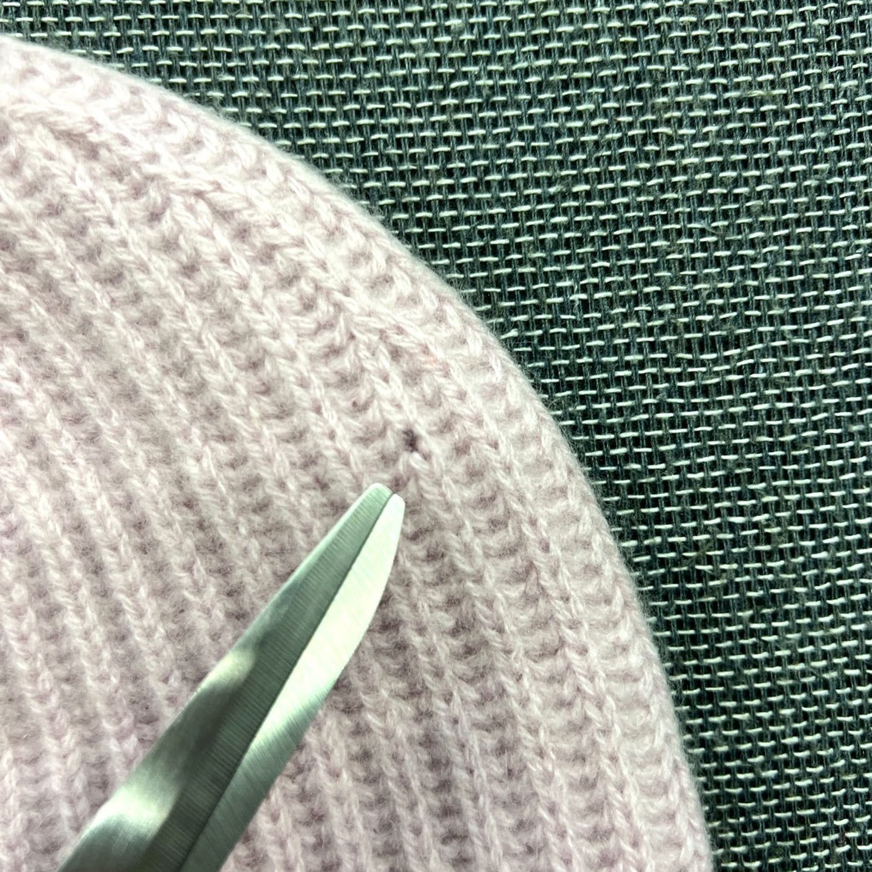 H&M H&M Womens Beanie Hat 100% Cashmere Pink One Size Ribbed Cuffed Knit Solid 2020s Womens Beanie Size ONE SIZE - 3 Thumbnail