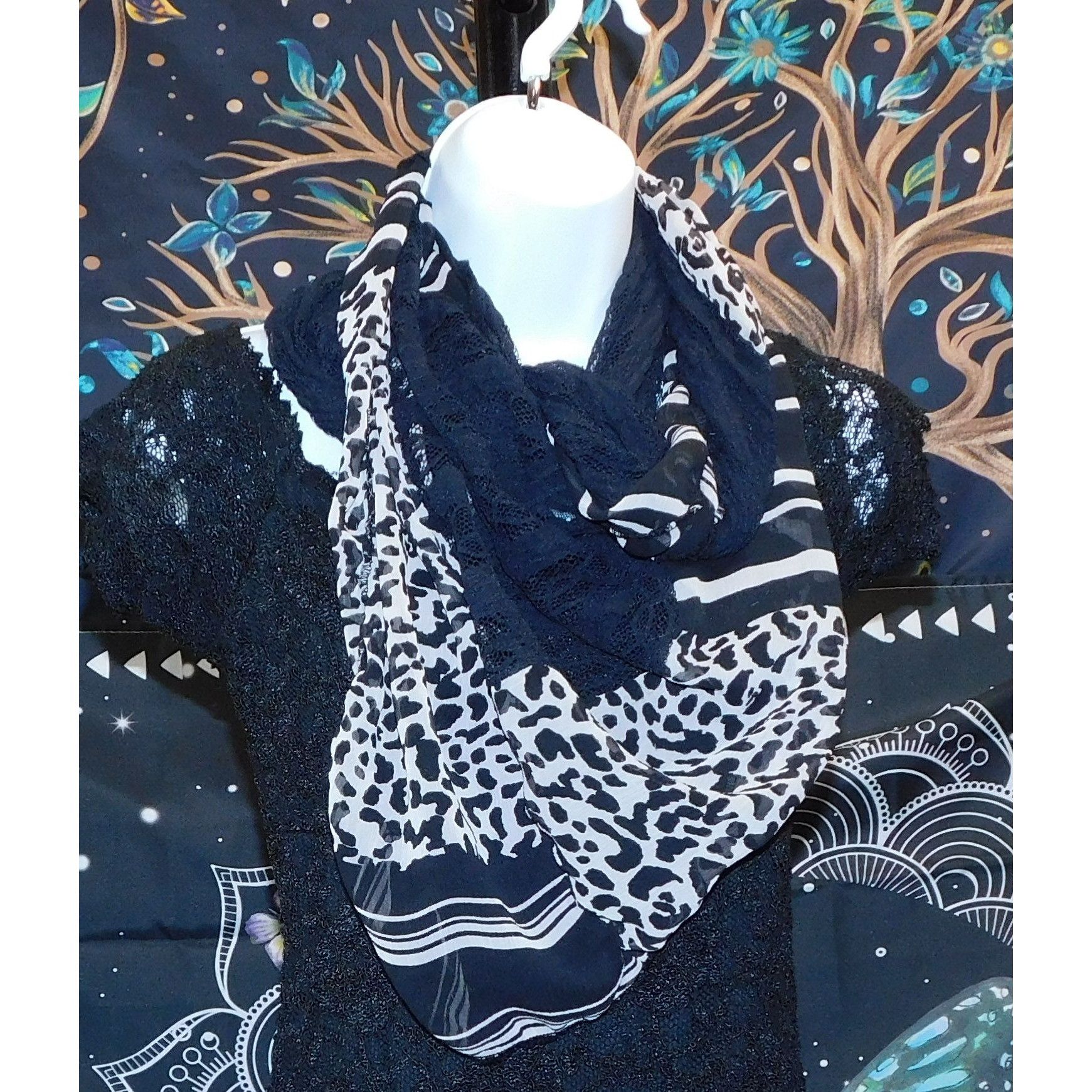Other Black Lace & Animal Print Infinity Scarf With Abstract Patte Size ONE SIZE - 5 Thumbnail