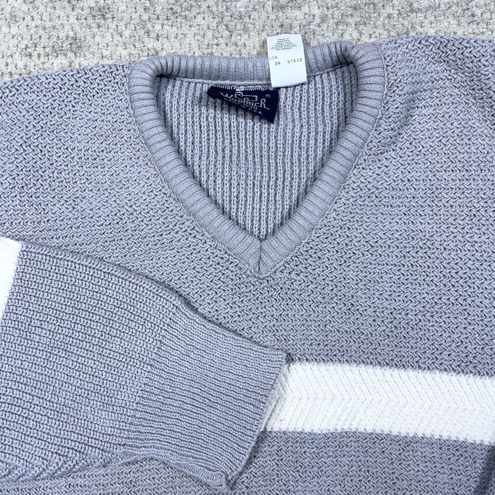 Vintage VINTAGE Woolrich Sweater Women M Gray 90s American Pullover Knit V-Neck Woolrich Woolrich Size M / US 6-8 / IT 42-44 - 2 Thumbnail
