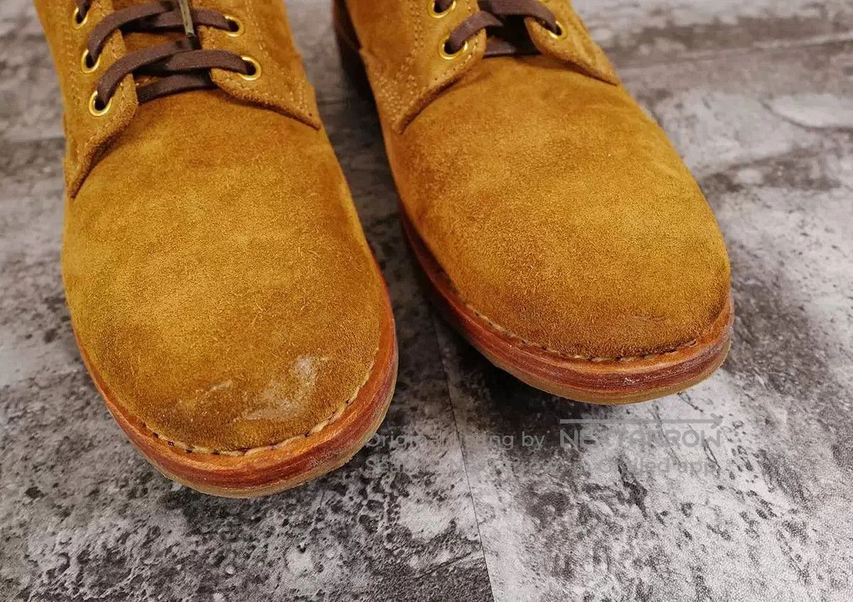visvim hilts low folk shoes in light brown.