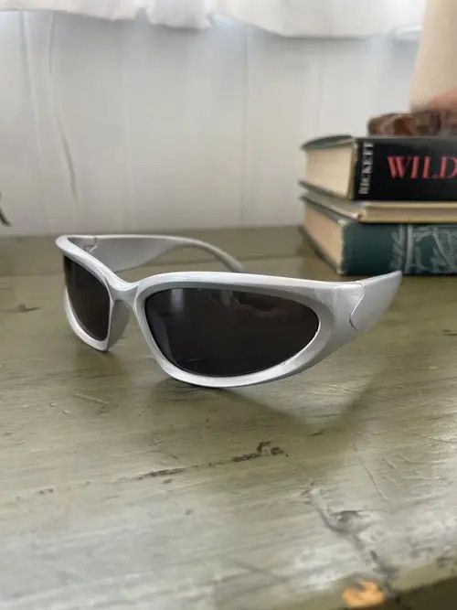 Vintage Retro punk y2k sunglasses Size ONE SIZE - 1 Thumbnail