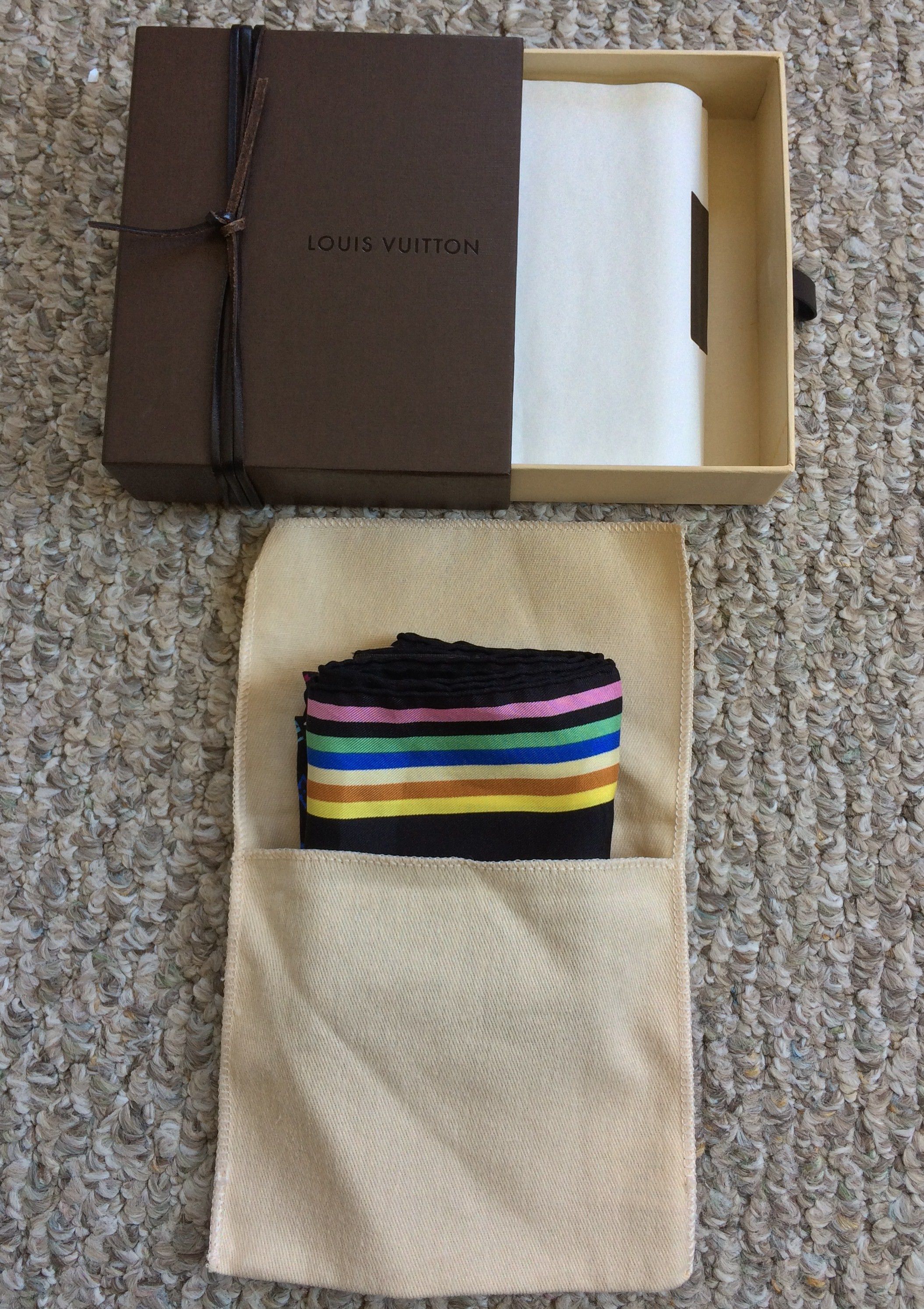 Louis Vuitton × Takashi Murakami S/S 2003 Louis Vuitton Murakami Monogram Silk Scarf Size ONE SIZE - 8 Thumbnail