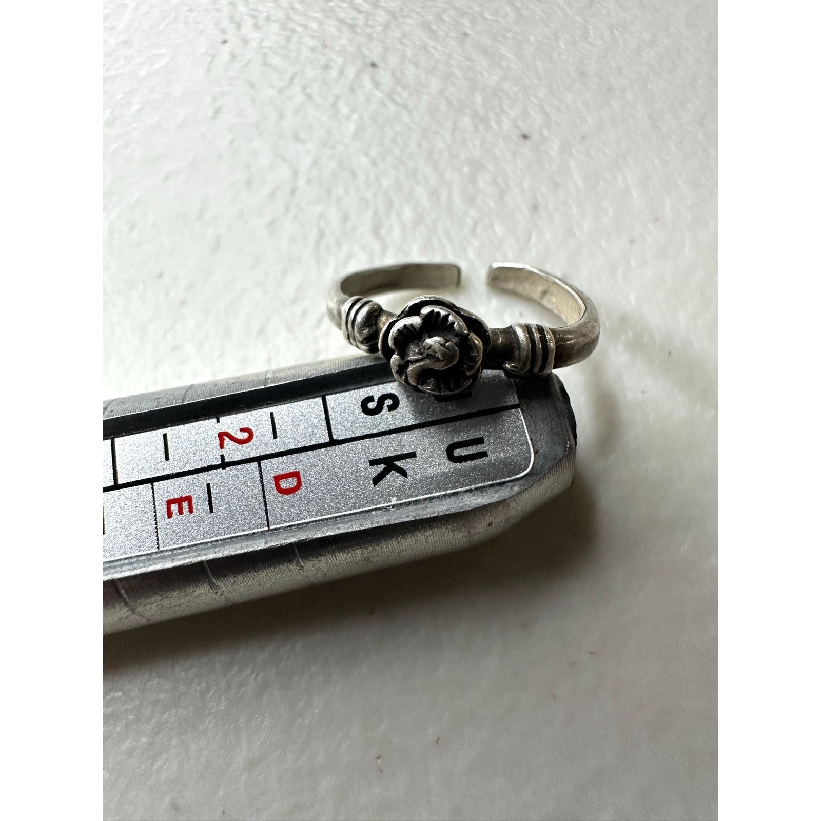 & Other Stories Vintage 925 Sterling Silver Rose Flower Toe Ring Size 2.5 Size ONE SIZE - 1 Thumbnail