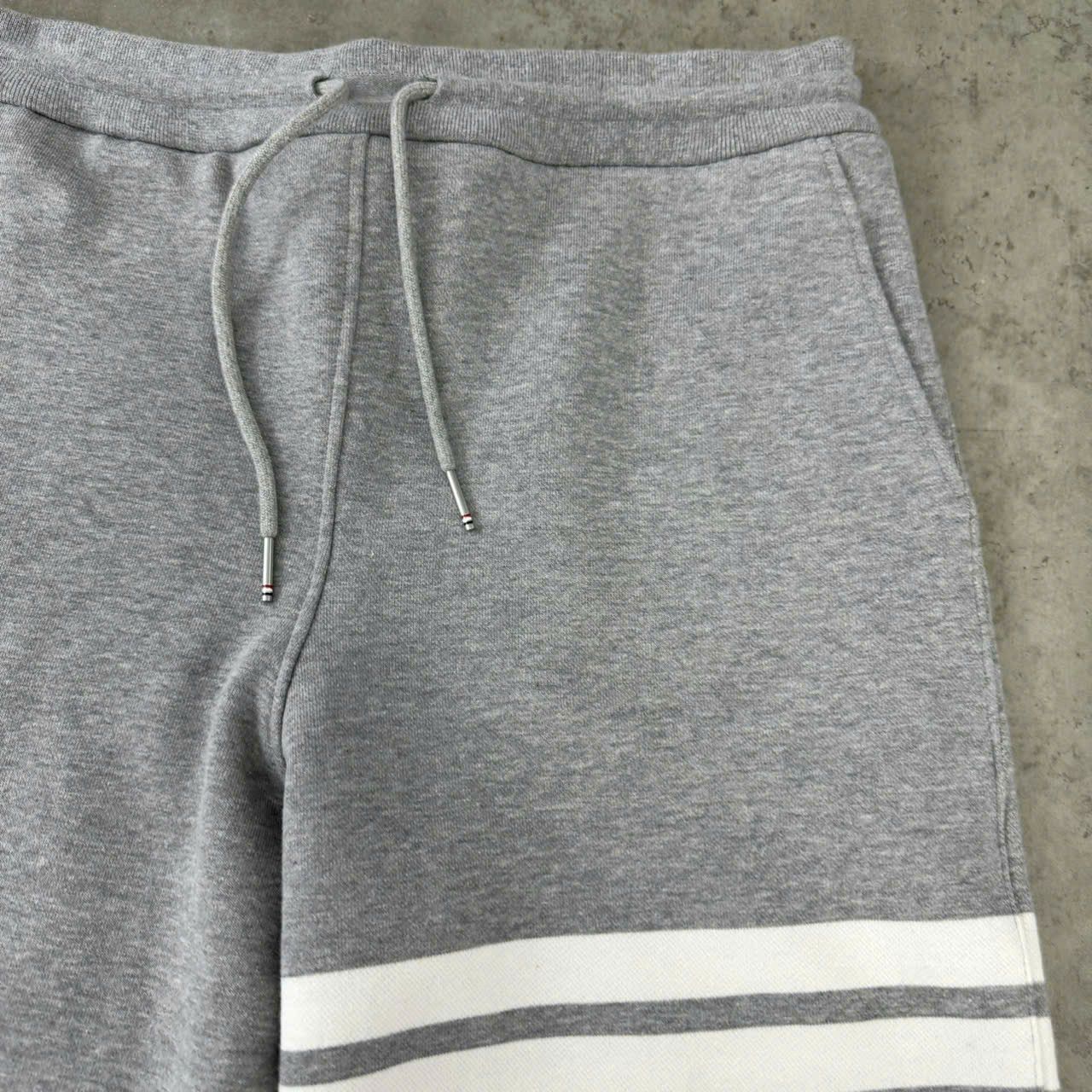 Thom Browne THOM BROWNE Bermuda Shorts In Grey Melange Cotton Size US 33 - 2 Thumbnail