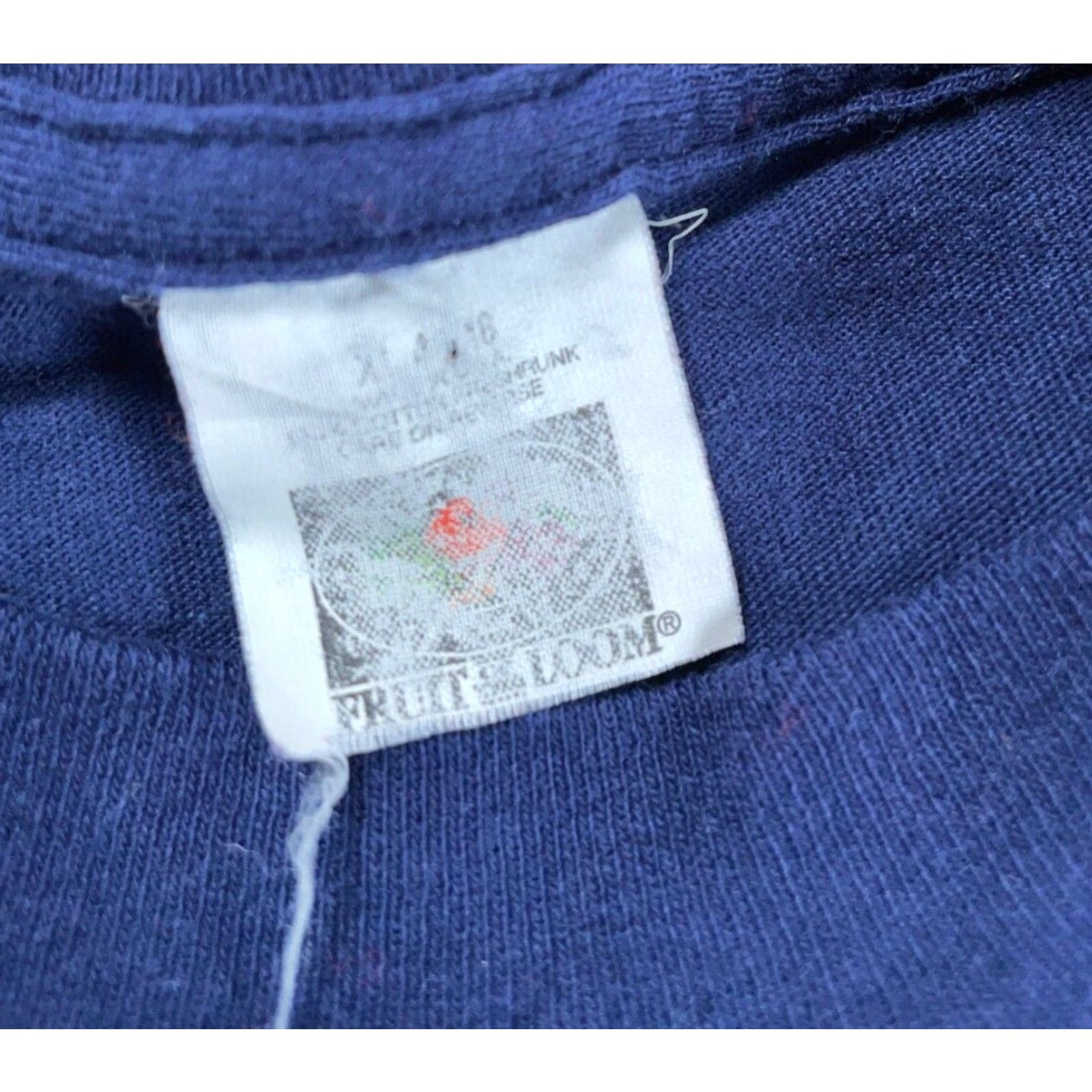 Fruit Of The Loom VINTAGE Fruit of the Loom Long Sleeve T-Shirt Dark Blue Adult Medium (XL Tag) Crew Neck 100% Cotton Retro 80s Mens Size US M / EU 48-50 / 2 - 3 Thumbnail