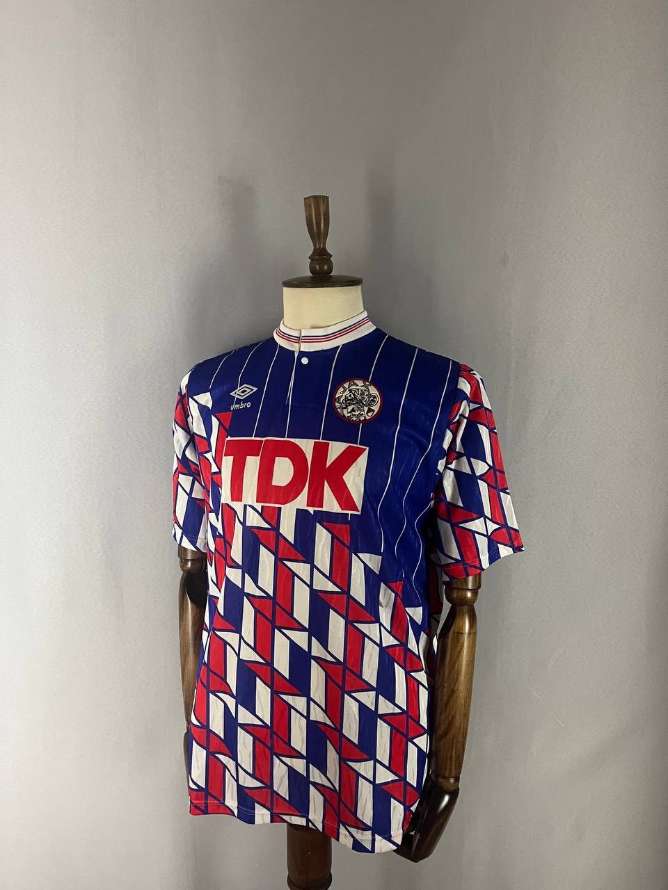 Umbro Umbro FC Ajax Tee T Shirt Soccer Jersey 1989 Vintage Size US XL / EU 56 / 4 - 1 Thumbnail