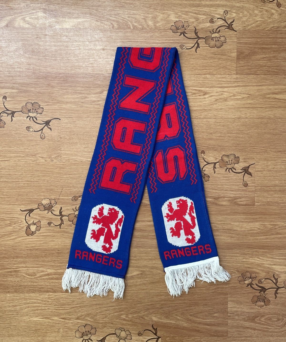 Vintage Vintage Glasgow Rangers FC Blue Football Soccer scarf Size ONE SIZE - 1 Thumbnail
