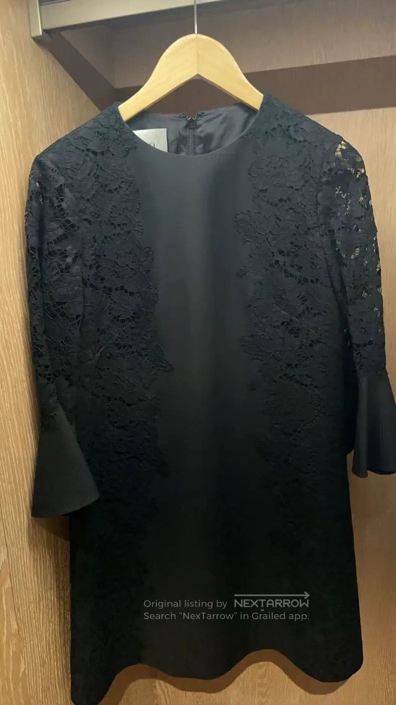 Valentino Valentino Black lace dress Size M / US 6-8 / IT 42-44 - 1 Thumbnail