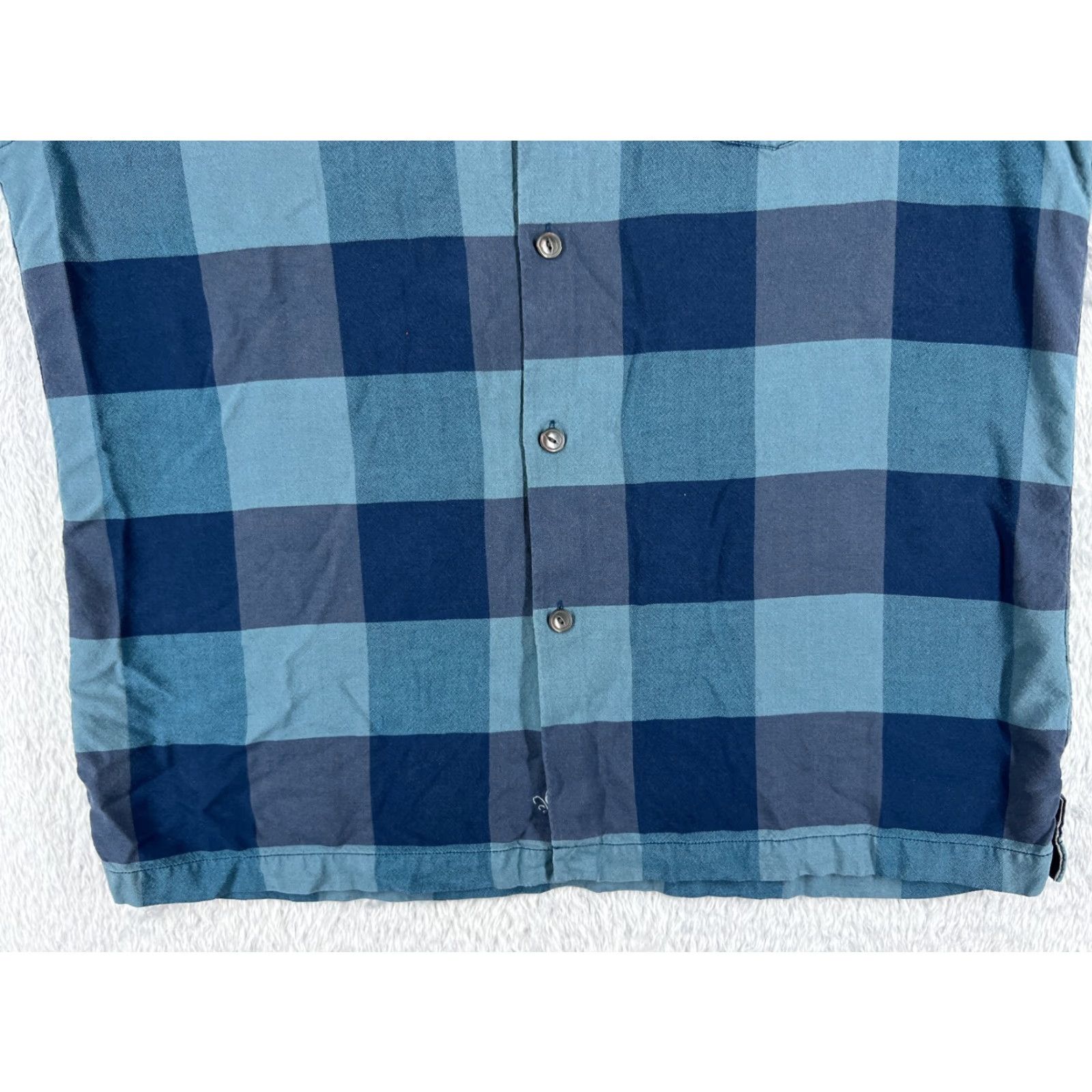 Tommy Bahama VINTAGE Tommy Bahama Shirt Men’s Adult Large Blue Plaid Button-Up Pocket Resort Vacation Aloha Hawaiian Tropical Beach Size US L / EU 52-54 / 3 - 5 Thumbnail