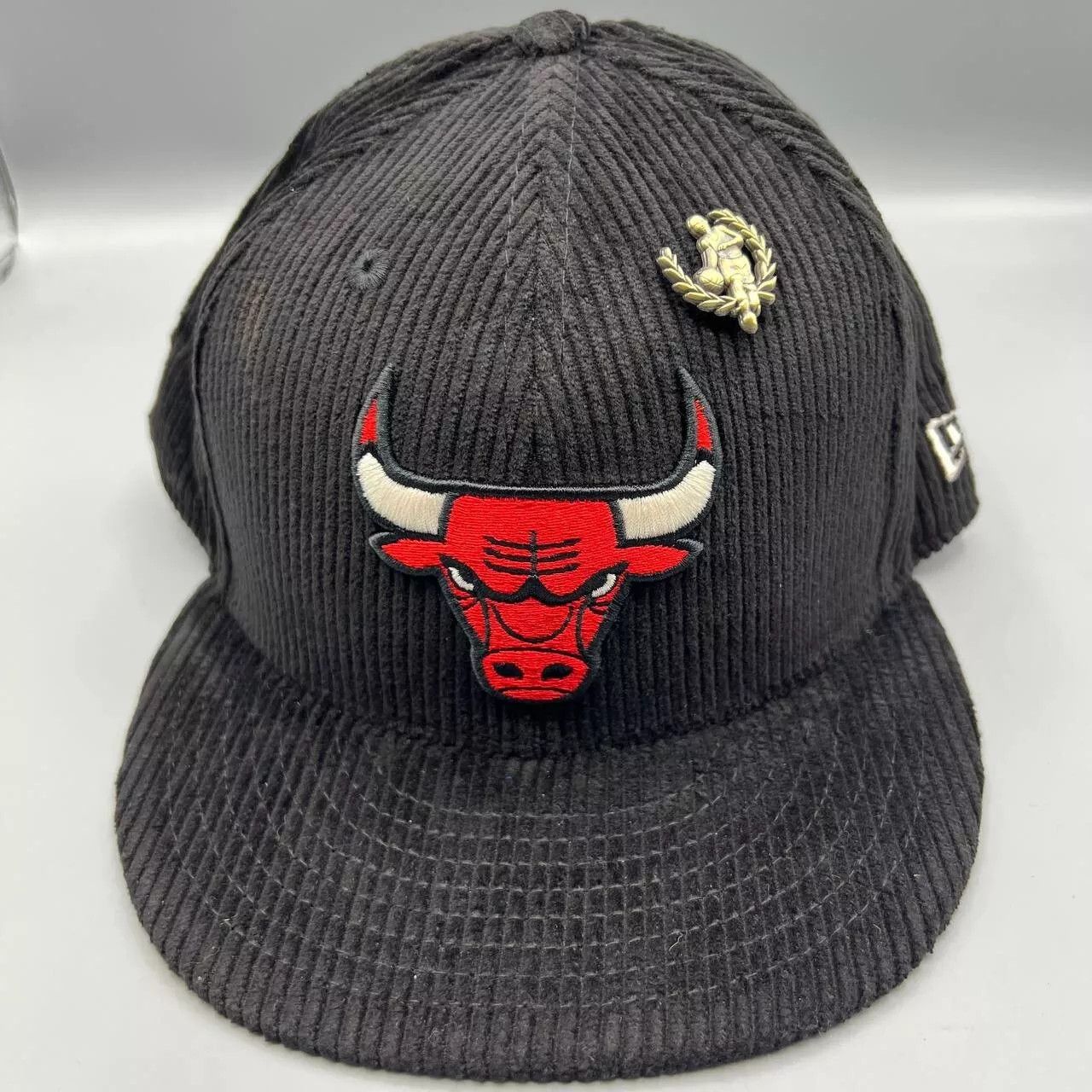 New Era Chicago Bulls Hat Men 7 1/2 Corduroy 59Fifty New Era Fitted Size ONE SIZE - 1 Thumbnail