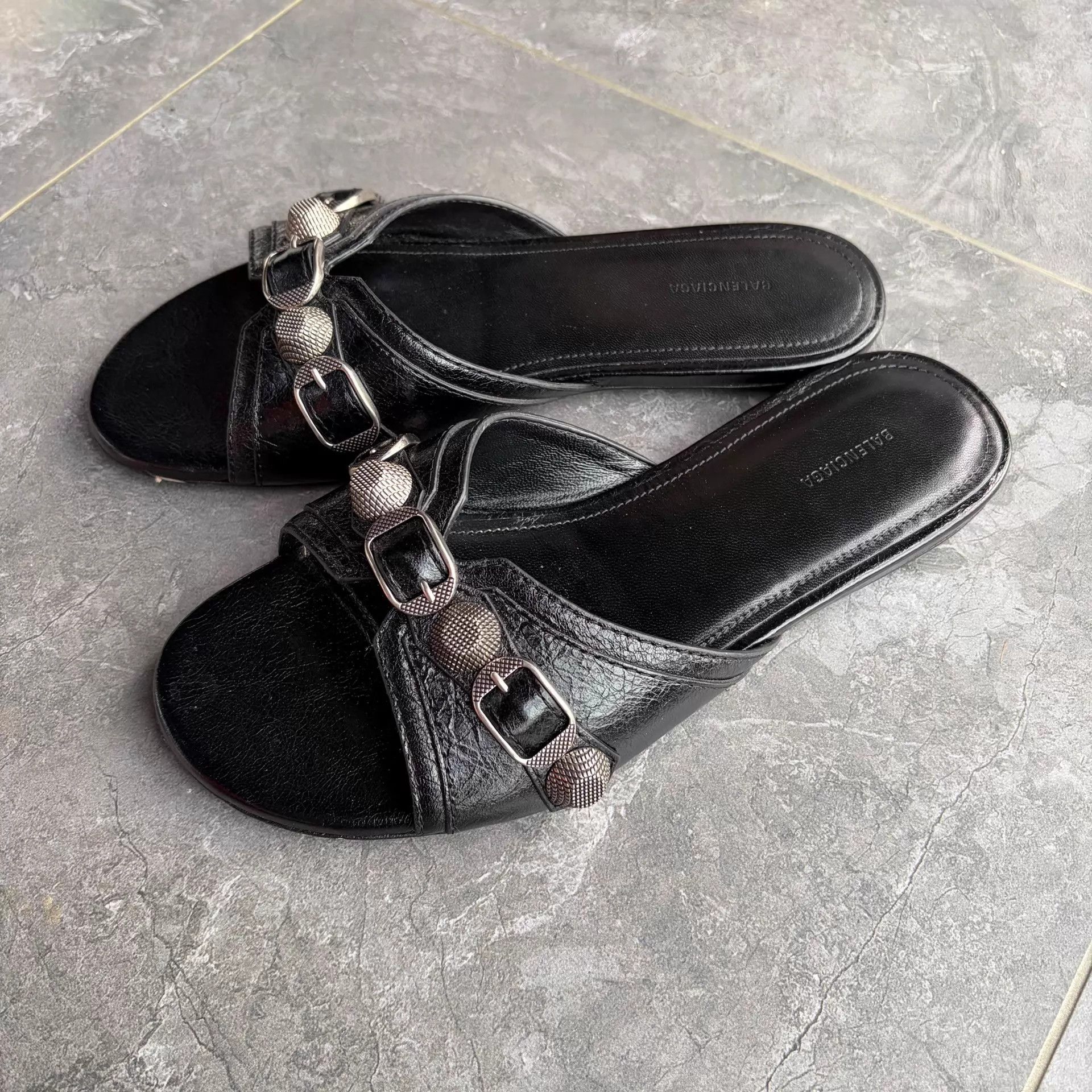 Balenciaga Balenciaga Black Slippers 36 Size US 5.5 / IT 35.5 - 1 Thumbnail