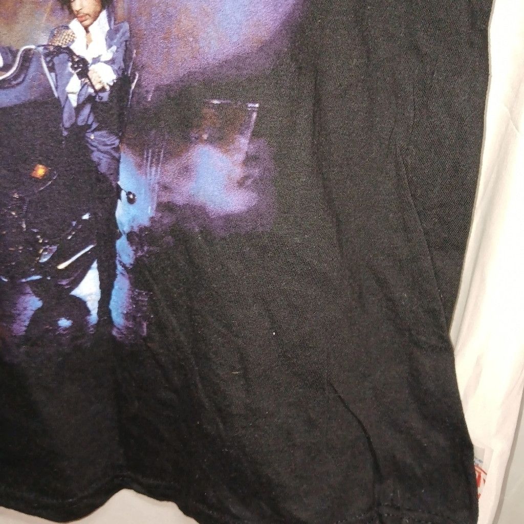 Fruit Of The Loom Purple Rain, rock band T-shirt, men's medium, nwot Size US M / EU 48-50 / 2 - 3 Thumbnail
