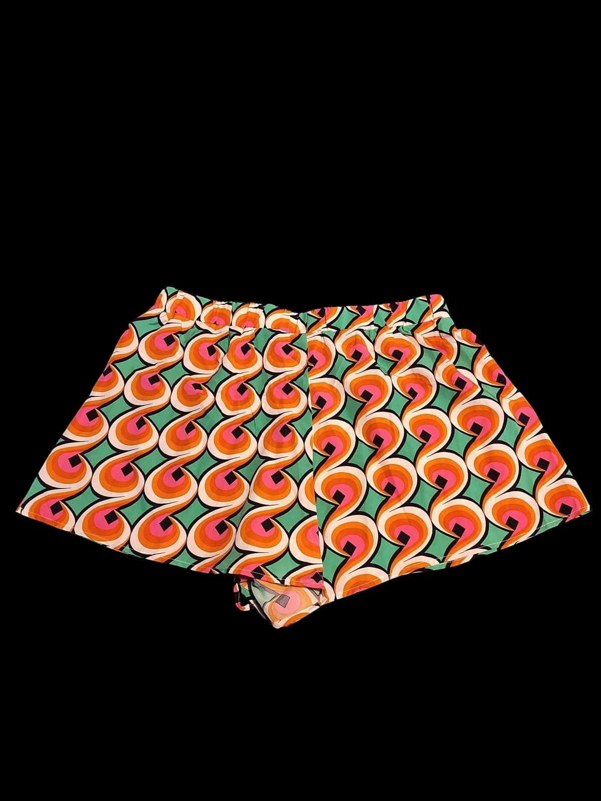 Shein Shein Women's Casual Shorts with Colorful Retro Pattern Size 42" / US 20 - 4 Thumbnail