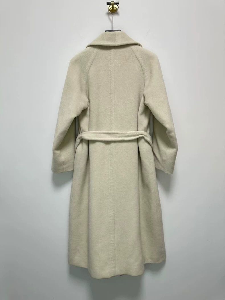 Max Mara Max Mara Off-white alpaca coat with buckles Size M / US 6-8 / IT 42-44 - 2 Thumbnail
