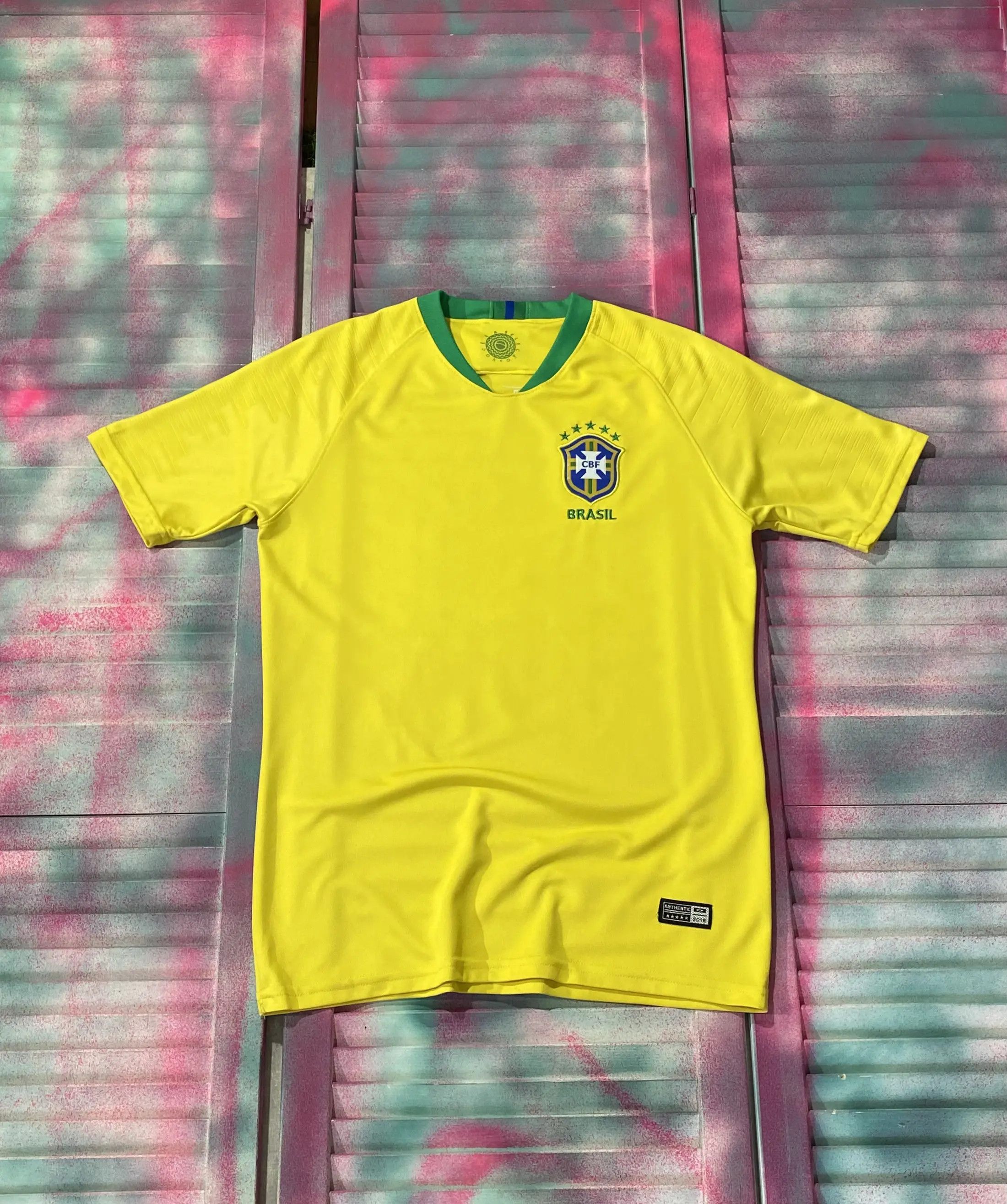 Vintage Vintage Y2K Brasil #10 Soccer Jersey Size US S / EU 44-46 / 1 - 1 Thumbnail