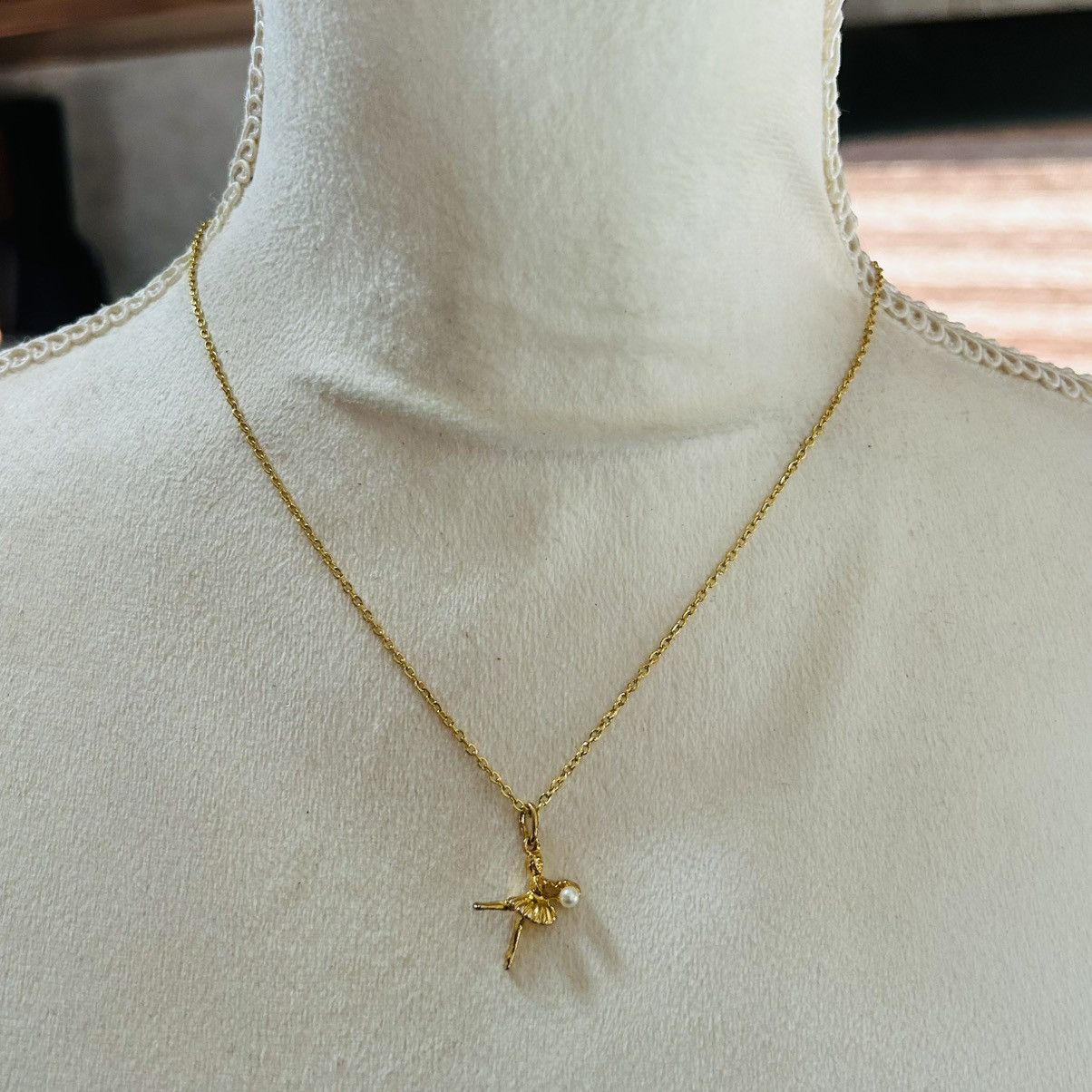 Vintage Vintage gold plated pearl accent ballerina pendant necklace Size ONE SIZE - 2 Thumbnail