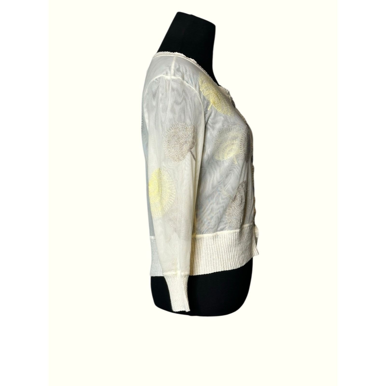 NIC+ZOE Nic + Zoe Cream Floral Embroidered Sweater size Small Size S / US 4 / IT 40 - 16 Thumbnail