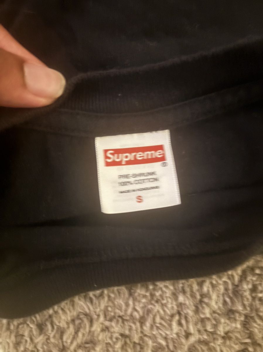 Supreme Supreme Strawberries L/S Tee Size US S / EU 44-46 / 1 - 3 Thumbnail