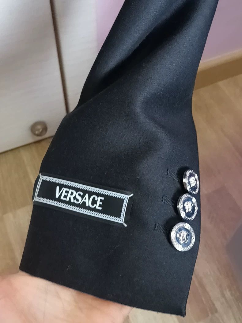 Versace Versace Women's suit cropped coat Size M / US 6-8 / IT 42-44 - 4 Thumbnail