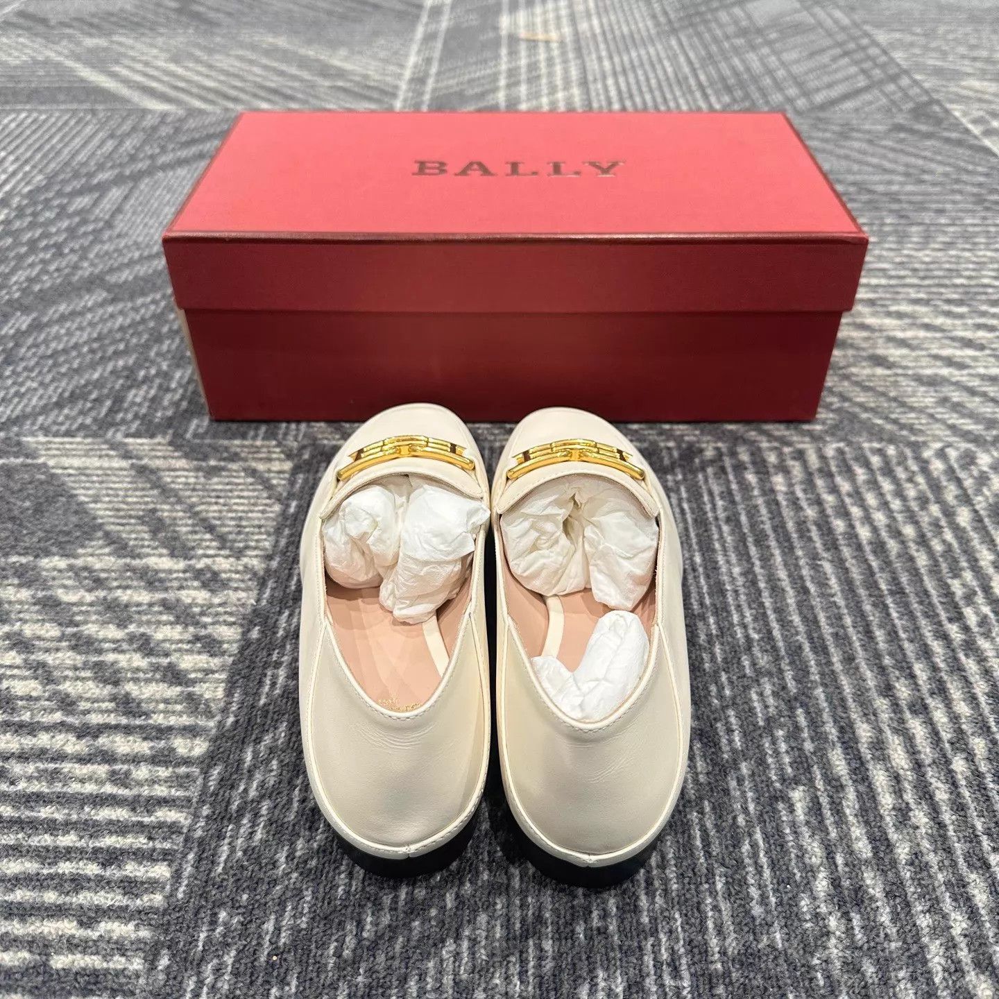 Bally Bally Ellah Flat Loafer EUR 35 New with box Size US 4.5 / IT 34.5 - 3 Thumbnail