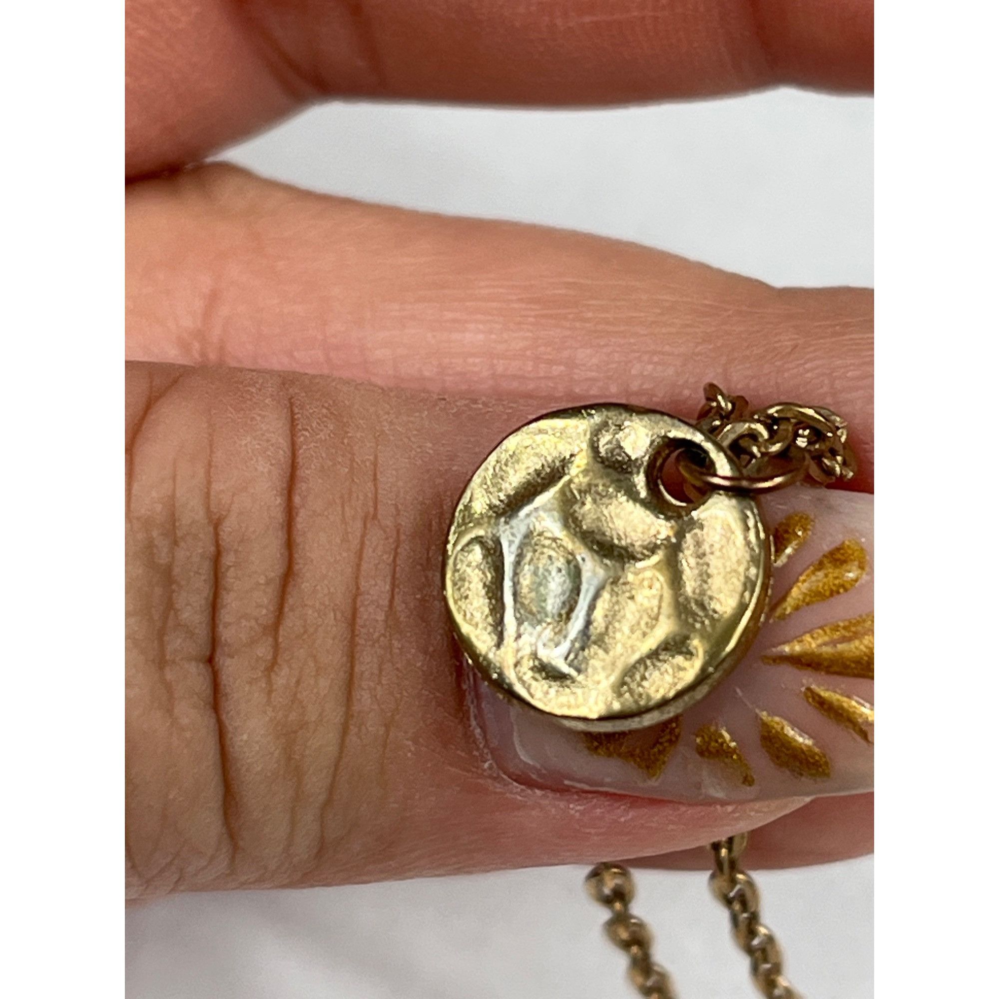 Vintage Layered Gold Tone SKU 7864 Pendant Necklace With Chain and B Size ONE SIZE - 7 Thumbnail