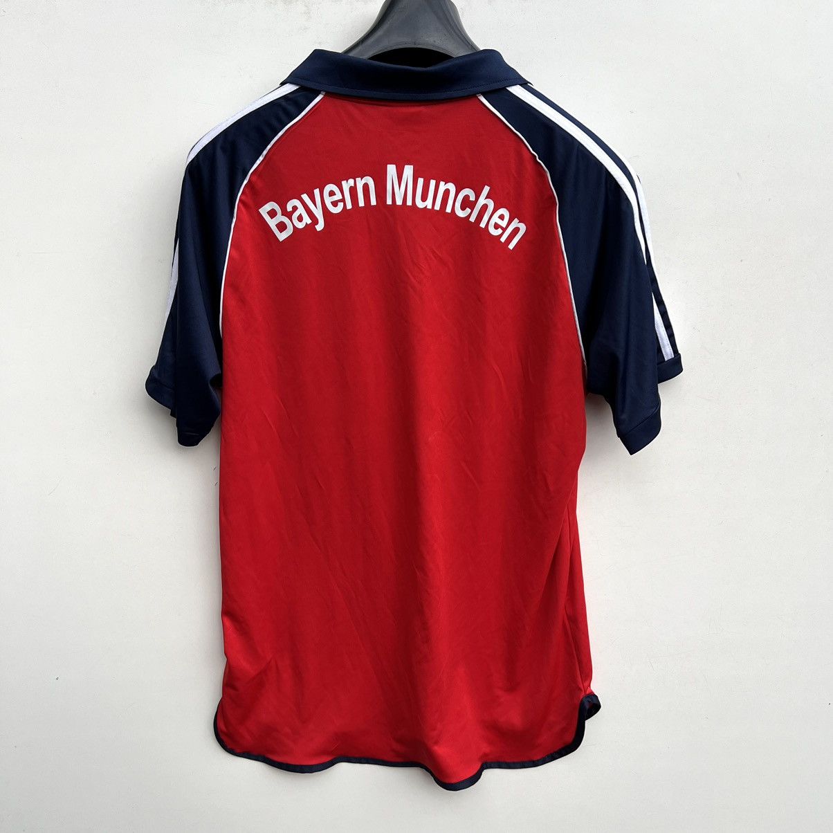 Adidas FC Bayern Munchen jersey Size US L / EU 52-54 / 3 - 8 Thumbnail