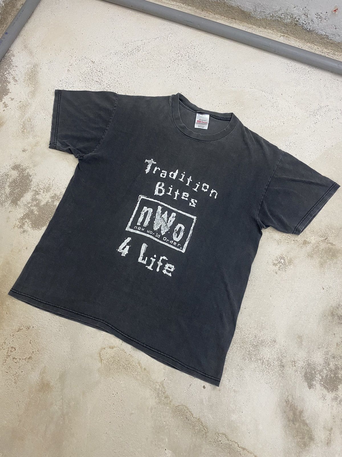 Vintage Vintage New World Order Tradition Bites 4 Life Size US M / EU 48-50 / 2 - 3 Thumbnail