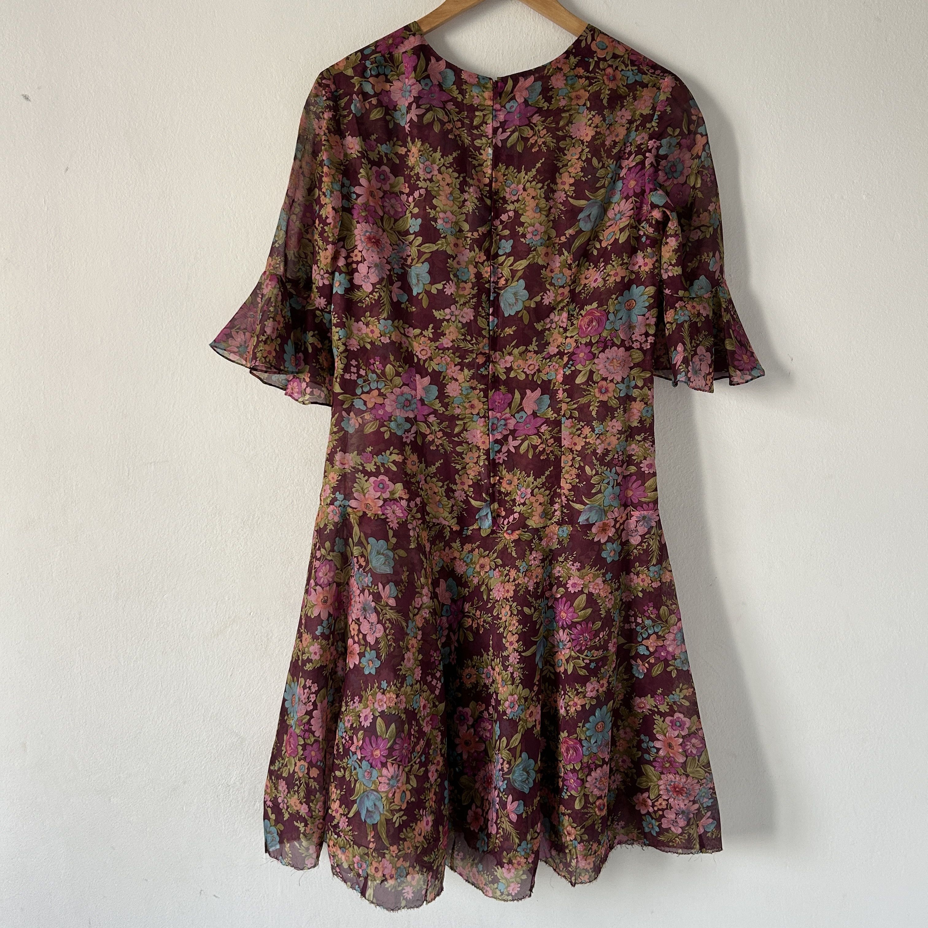 Vintage Vintage 70s floral semi sheer midi dress Size L / US 10 / IT 46 - 8 Thumbnail