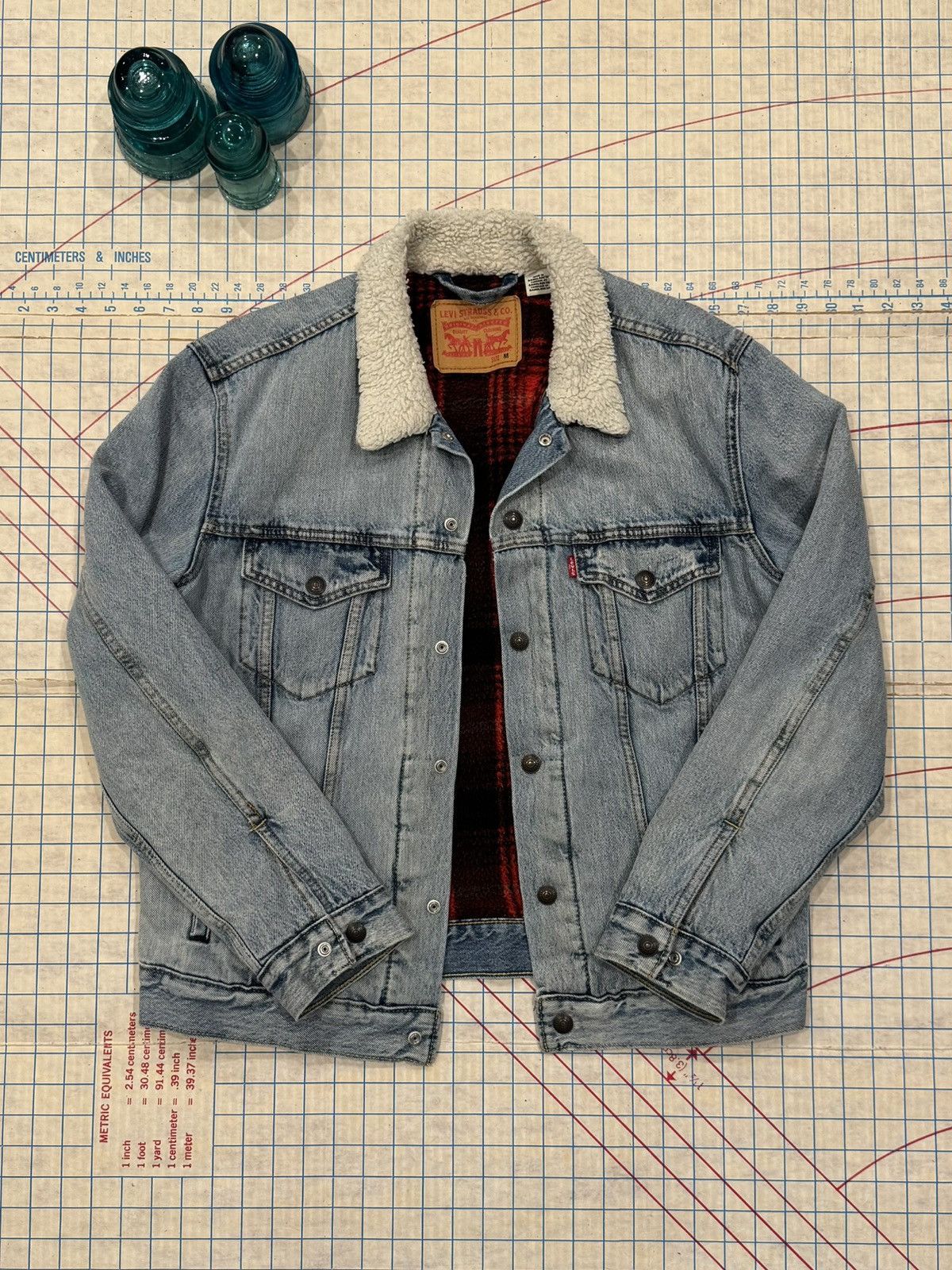 Levi's Levi’s Plaid Lined Denim Jacket Mens Size Medium Light Wash Size US M / EU 48-50 / 2 - 6 Thumbnail