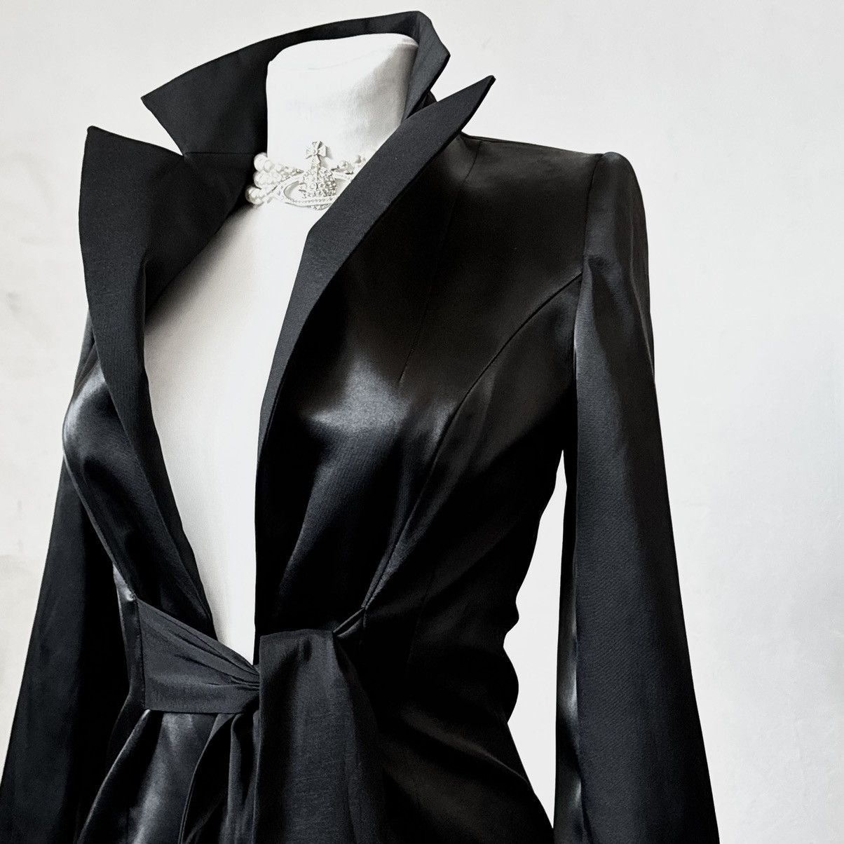 Vintage Stunning vintage satin jacket with belt Size S / US 4 / IT 40 - 2 Thumbnail