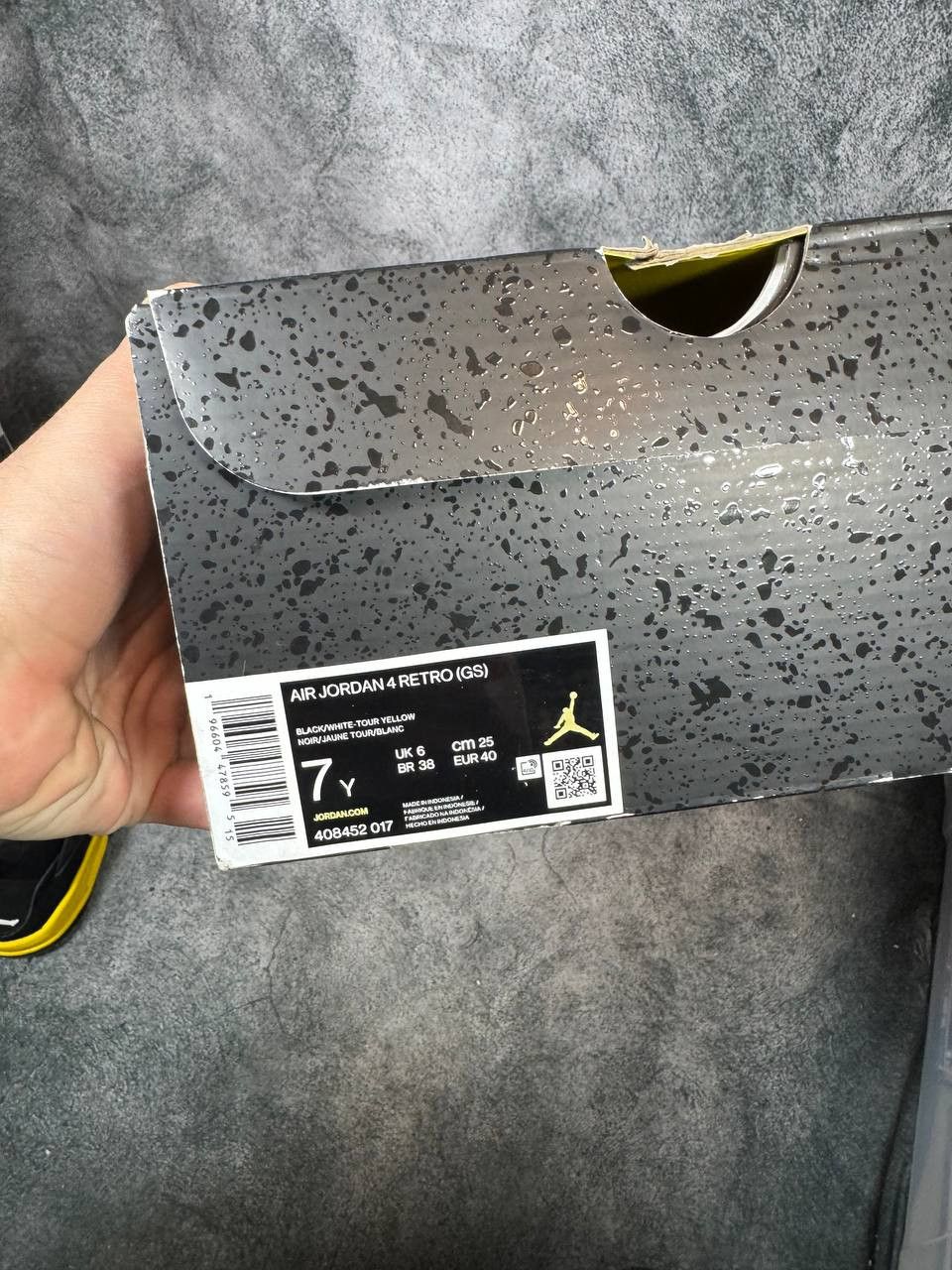 Jordan Brand Size 7Y | Jordan 4 Thunder No Box | Pre-Owned Size US 7 / EU 40 - 6 Thumbnail