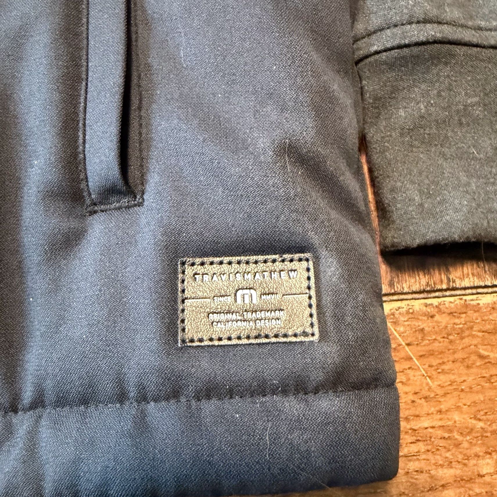 TravisMathew Travis Mathew Tides Up Hooded Jacket Mens XXL Black Full Zip Embroidered Jacket Size US XXL / EU 58 / 5 - 5 Thumbnail