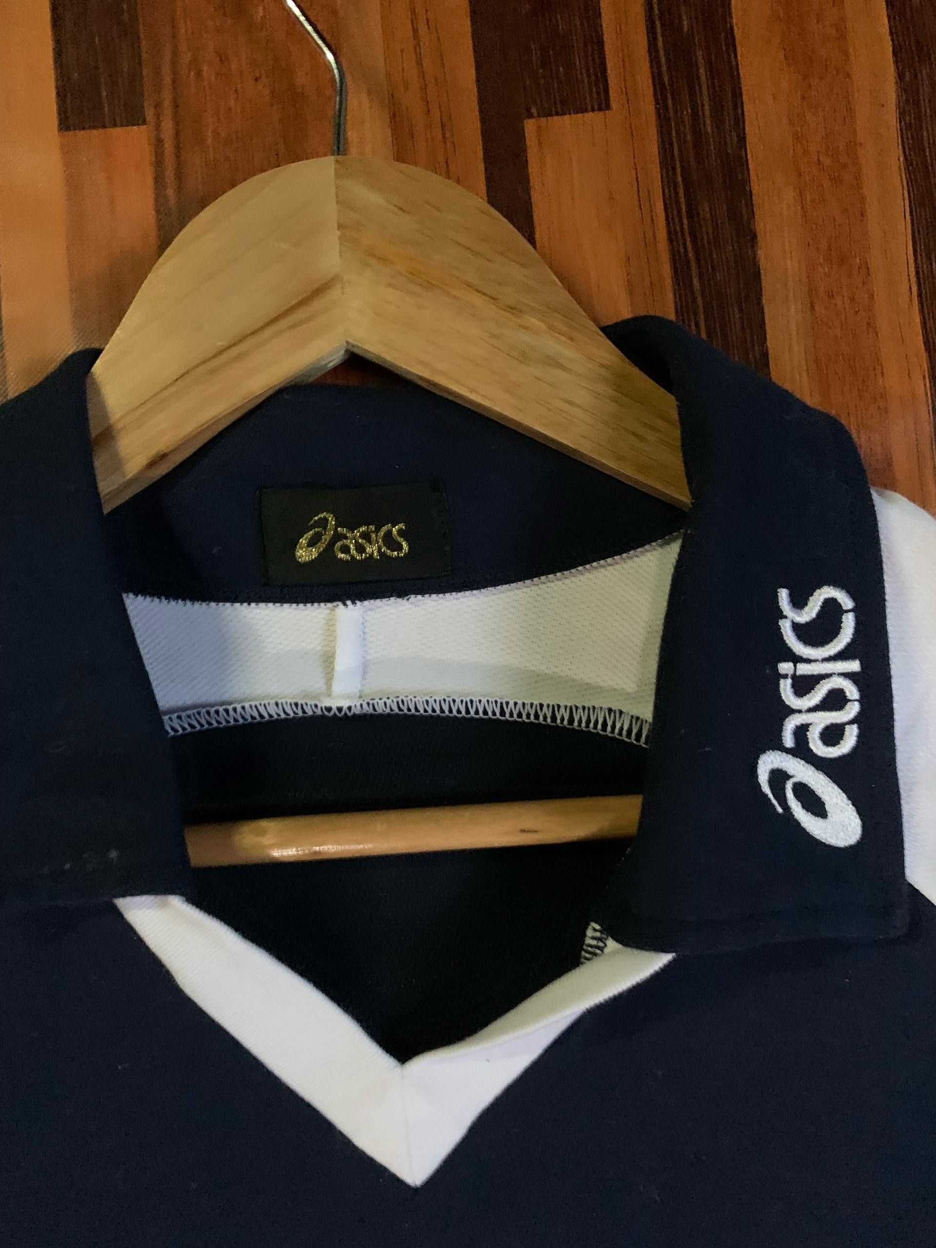 Vintage Vintage OSA 21 JAPAN asics Jersey 90s OSAKA Size US L / EU 52-54 / 3 - 4 Thumbnail