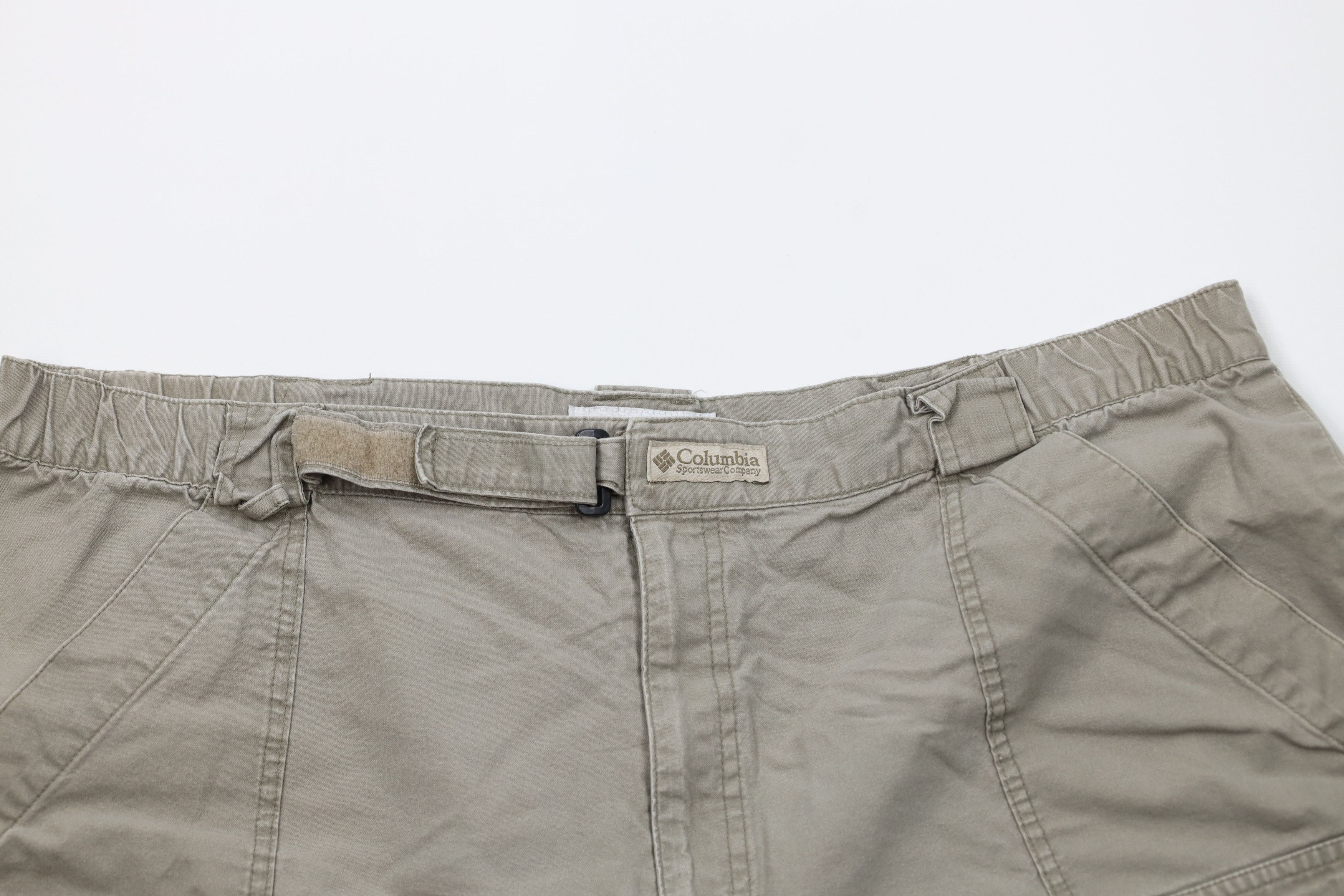 Columbia × Vintage Vintage Columbia PFG Spell Out Above Knee Cargo Shorts Green Size US 36 / EU 52 - 2 Thumbnail