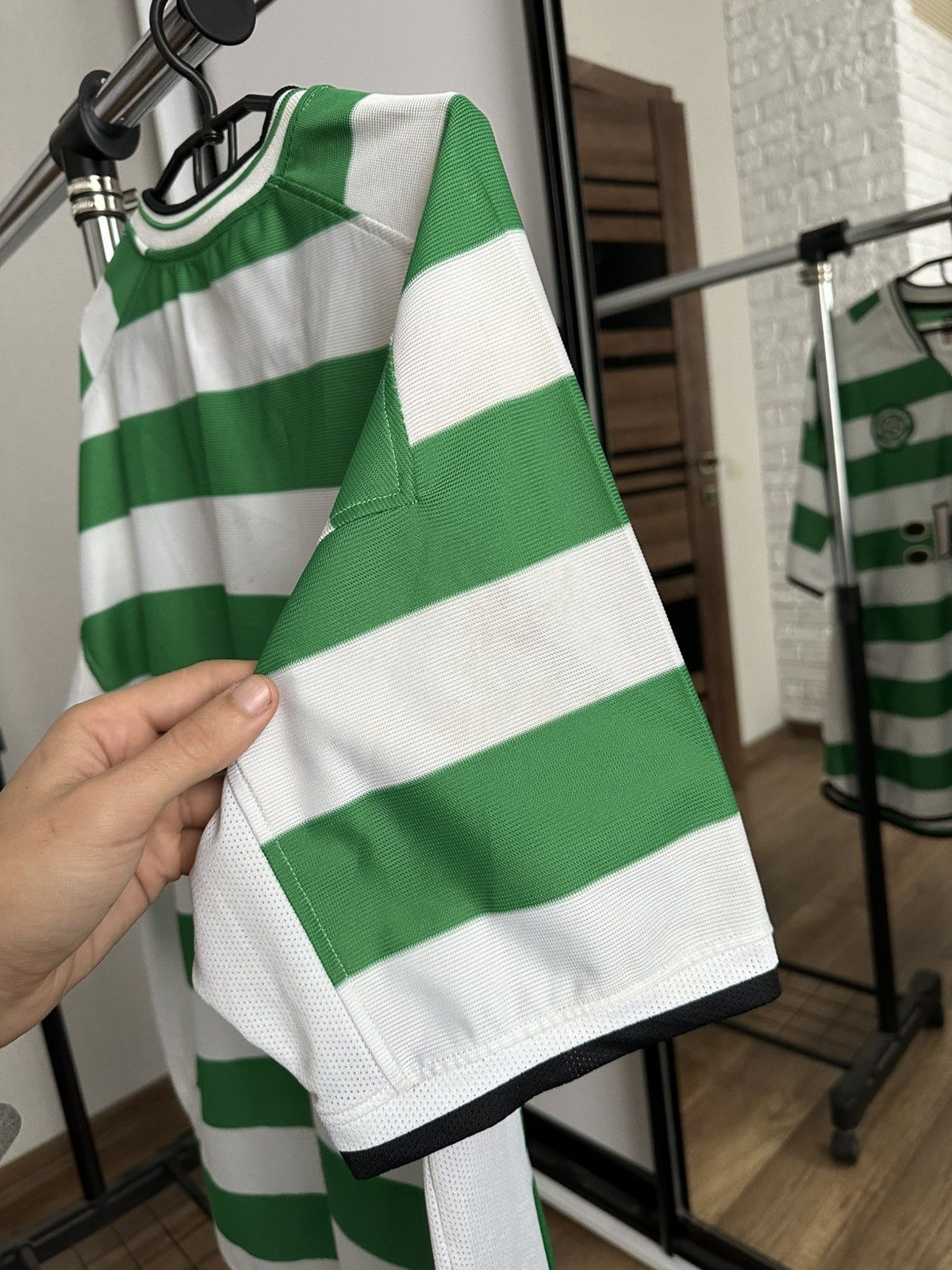 Umbro 2002/2003 Umbro Celtic FC Soccer Jersey T-Shirt Vintage Size US XL / EU 56 / 4 - 14 Thumbnail