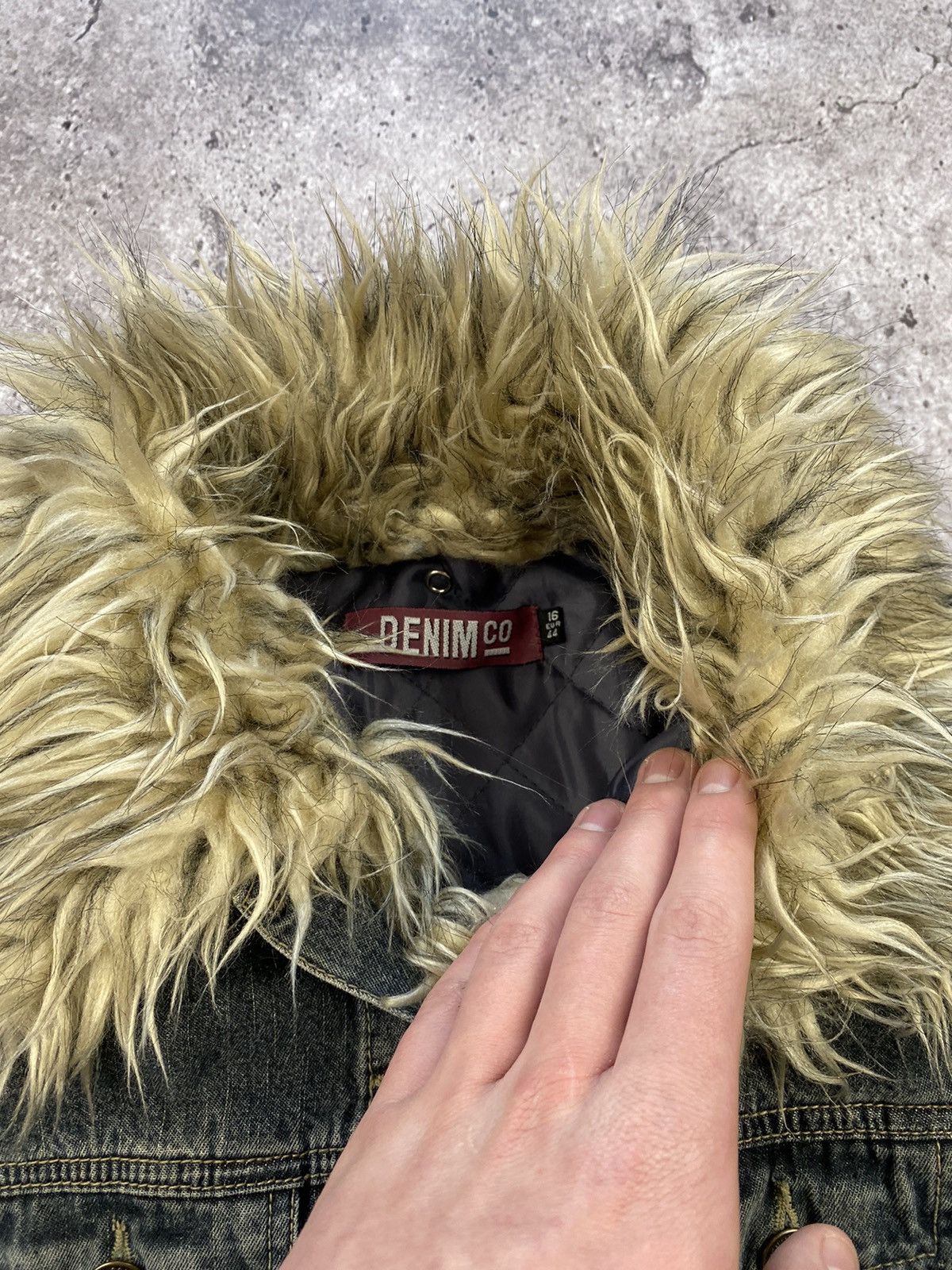 Beauty Beast -vintage Y2K Fur Collar Cropped Denim ifsixwasnine LGB Size US S / EU 44-46 / 1 - 4 Thumbnail