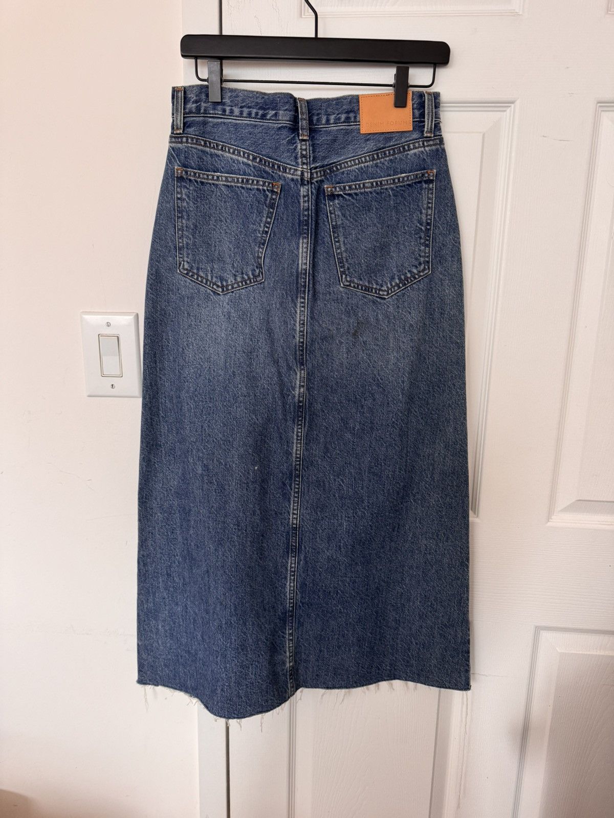 Aritzia Aritzia denim forum the coco maxi denim skirt size 26 Size 26" / US 2 / IT 38 - 4 Thumbnail