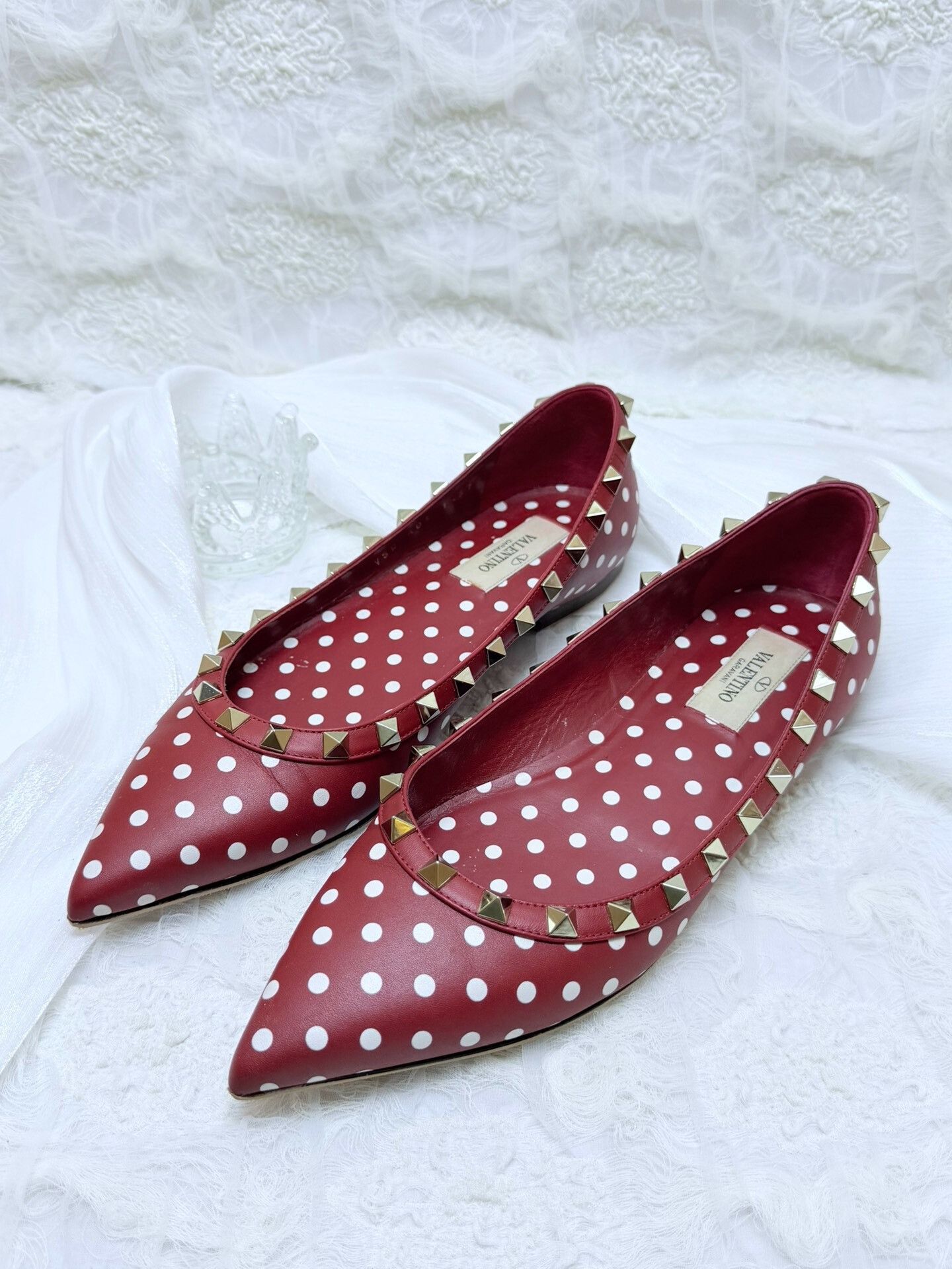 Valentino Valentino Red Lowtop Sneakers us_7 Women Size US 7 / IT 37 - 1 Thumbnail