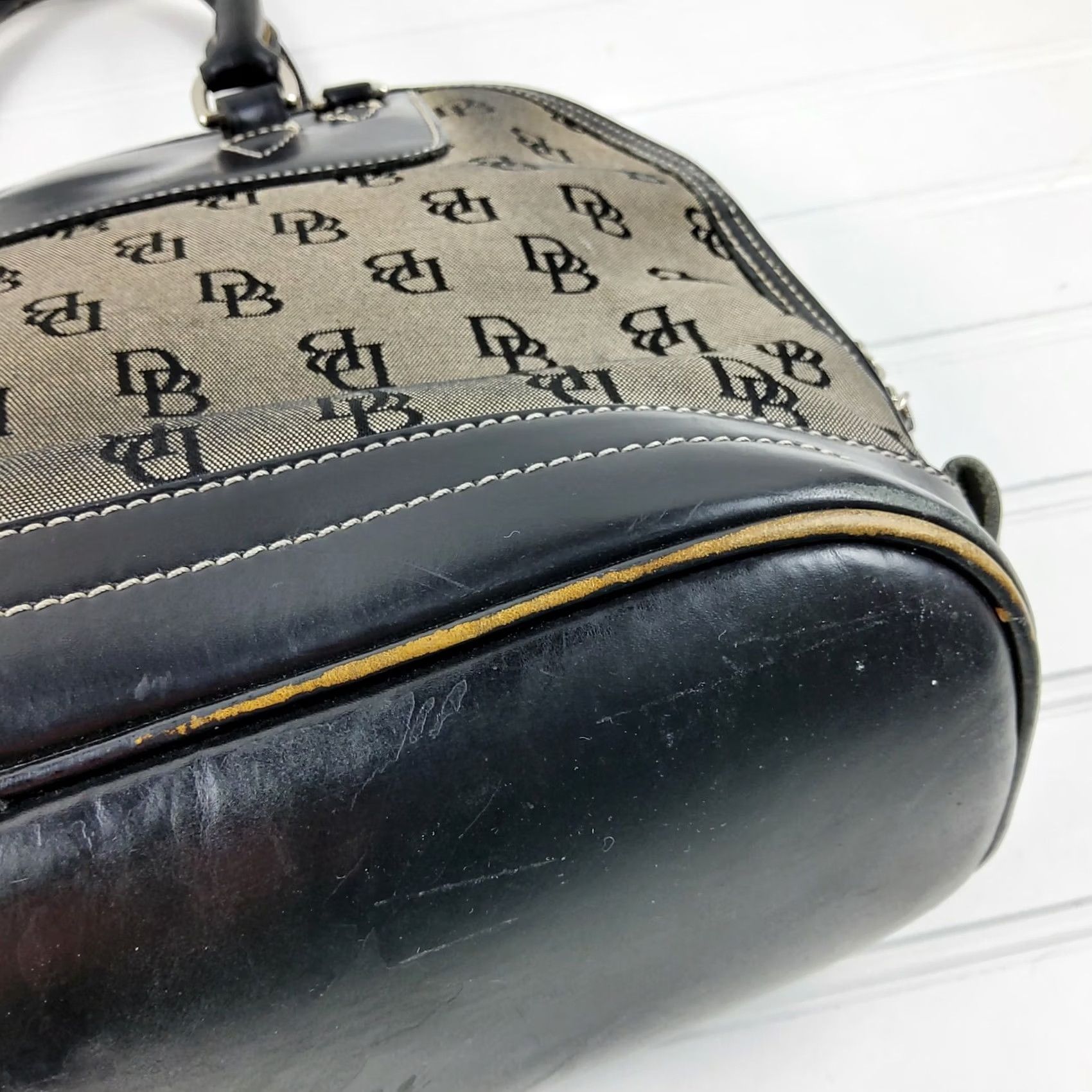 Dooney & Bourke VINTAGE Dooney & Bourke Signature Leather Trim Satchel Handbag Purse Black Size ONE SIZE - 6 Thumbnail