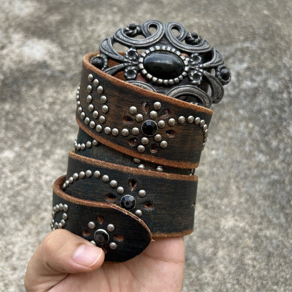 If Six Was Nine Vintage studded leather belt ⚫️ Size ONE SIZE - 4 Thumbnail