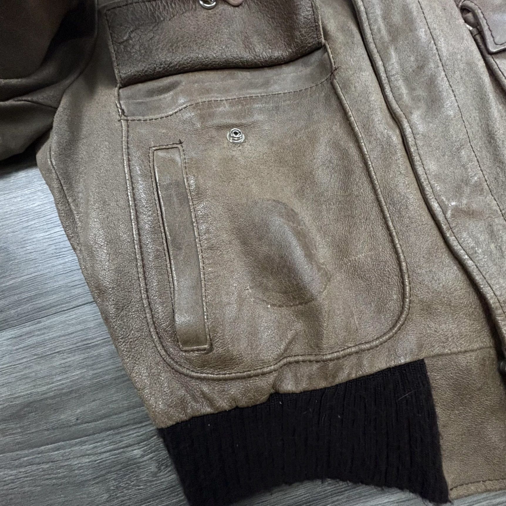 Vintage VINTAGE 39 AIRDROME A-2 Bomber Jacket Mens 44 Regular Brown Leather Flight USAF Patches 70s Size US S / EU 44-46 / 1 - 7 Thumbnail