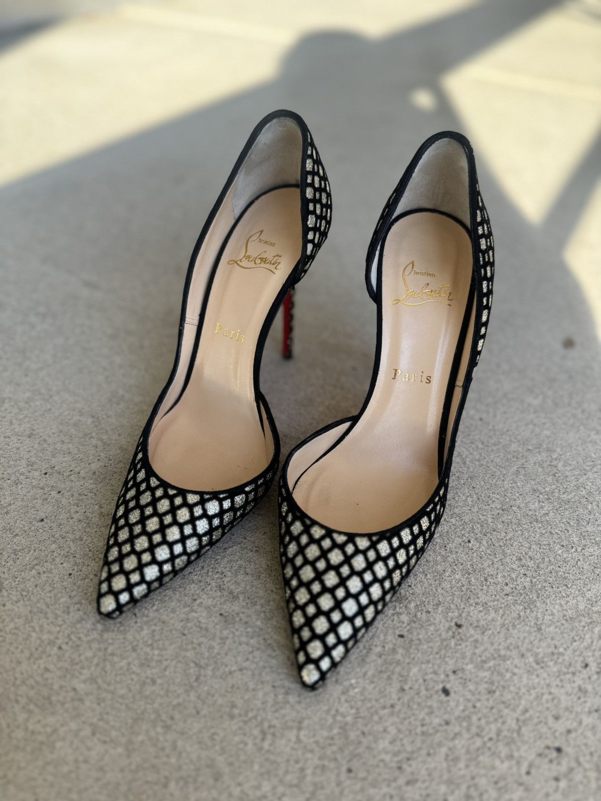 Christian Louboutin Christian Louboutin Gold & Black Mesh Pumps Size US 7.5 / IT 37.5 - 1 Thumbnail