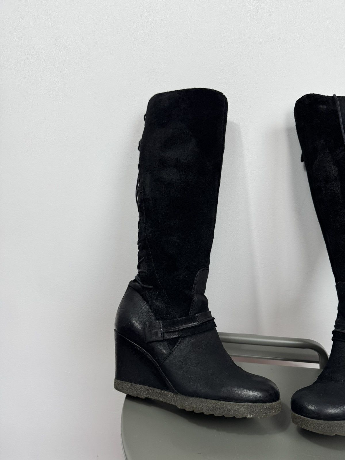 Other Vintage Black Wedge Knee High Boots Back Lace Up Suede EU 38 Size US 7 / IT 37 - 2 Thumbnail