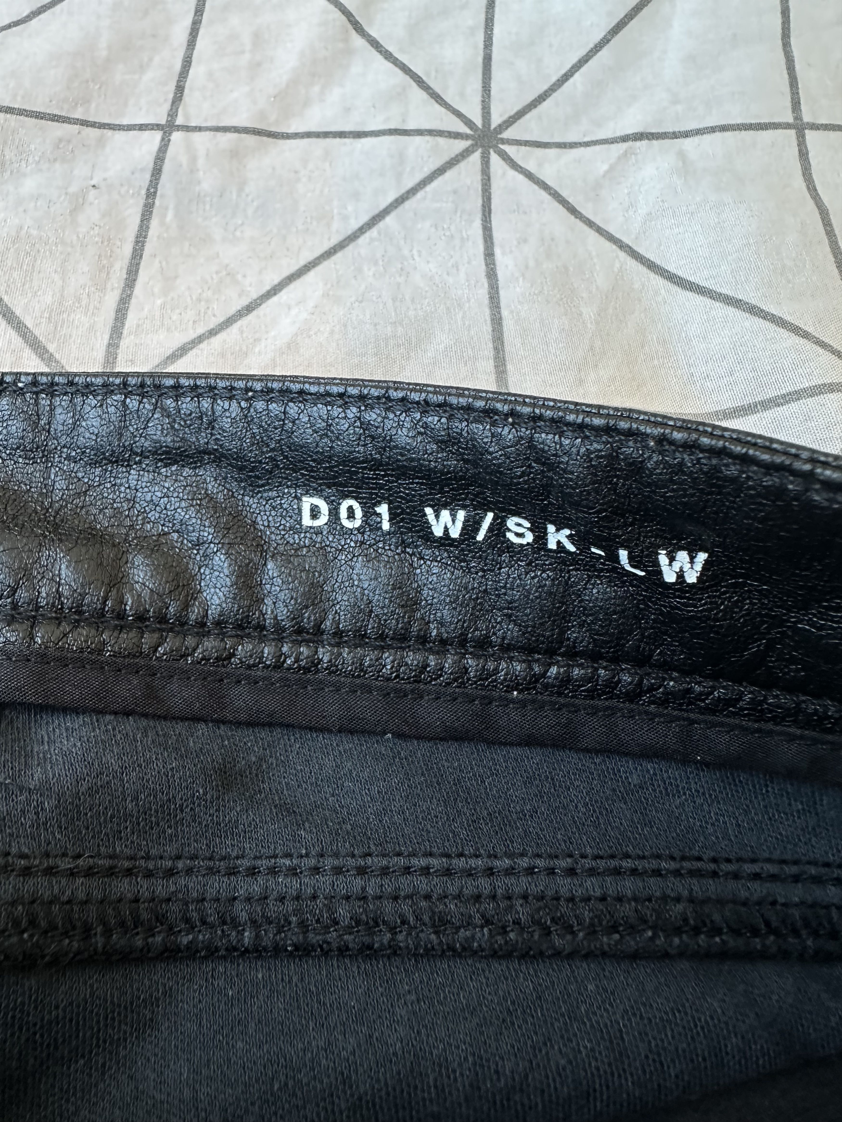 Saint Laurent Paris 2013 Saint Laurent Waxed Black Skinny Pants Hedi Slimane Era Size US 27 - 6 Thumbnail