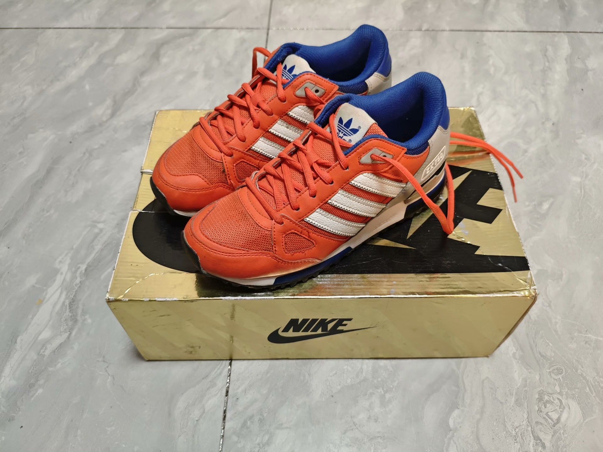 Adidas Adidas Red Lowtop Sneakers 5.5 Men Size US 5.5 / EU 38 - 1 Thumbnail