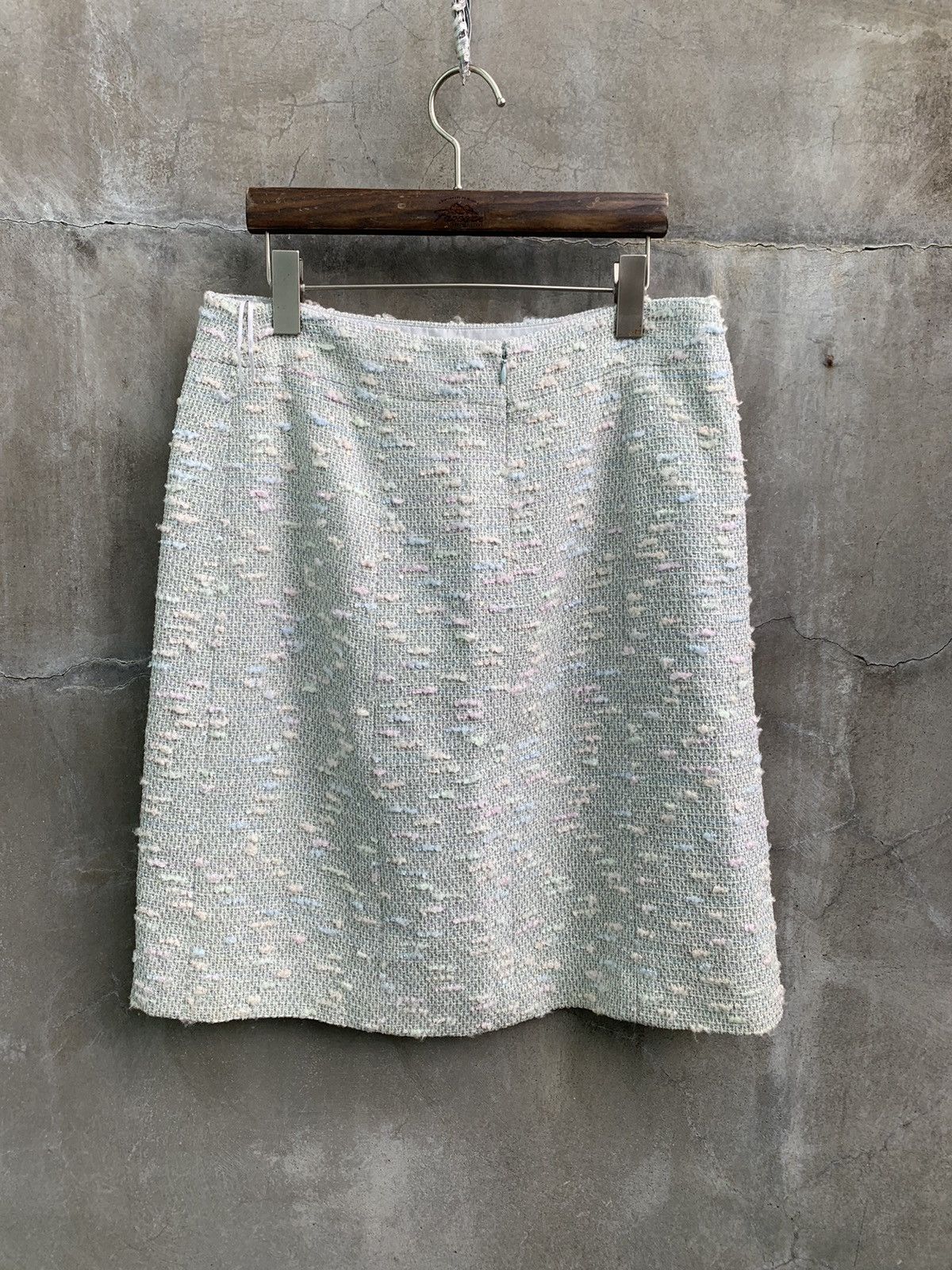 Chanel Baby Blue Sequin Tweed Skirt Size 28" / US 6 / IT 42 - 6 Thumbnail
